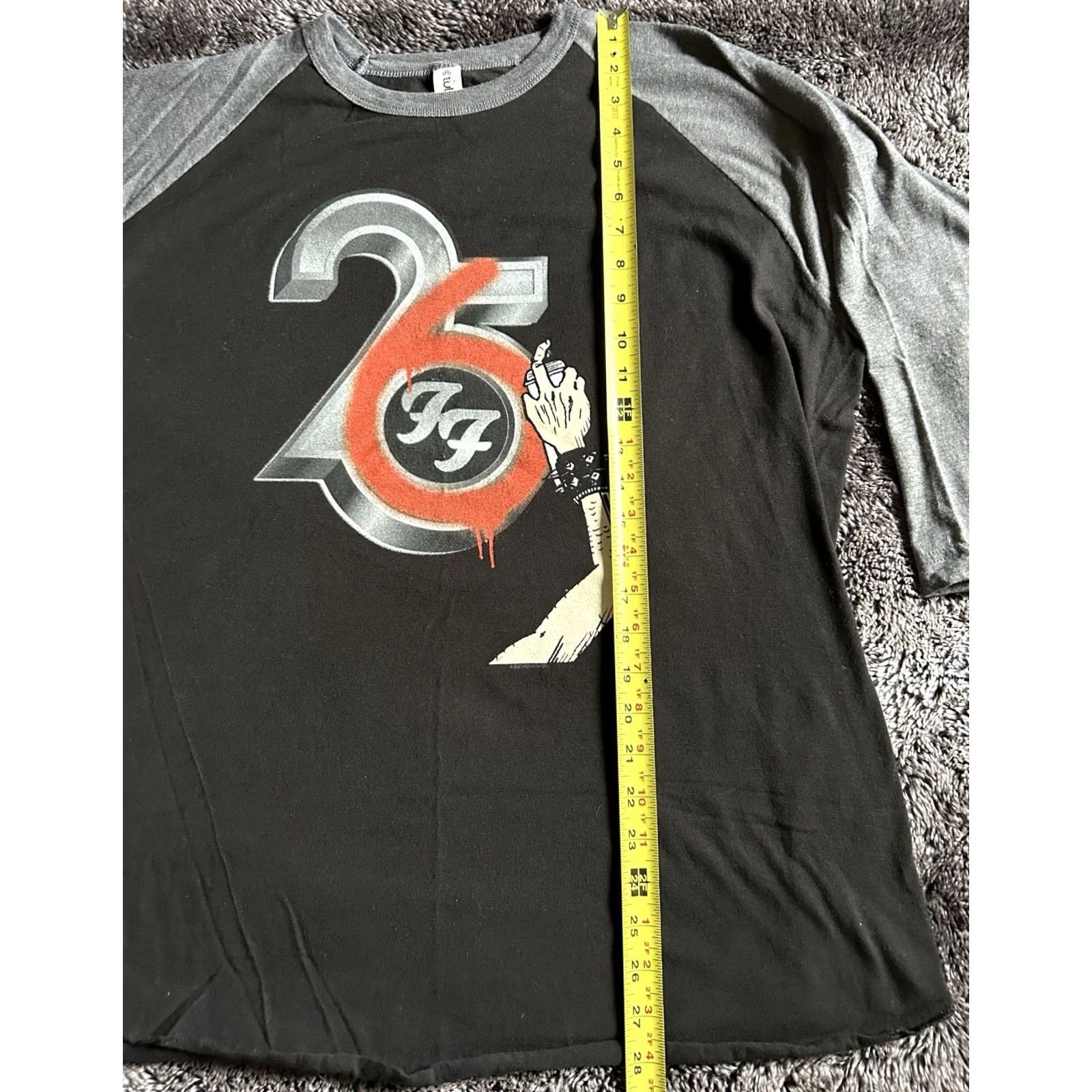 Vintage Foo Fighters Raglan Baseball Shirt 26th Anniversary Year 2021 L Black Men Shirts Size US L / EU 52-54 / 3 - 5 Thumbnail