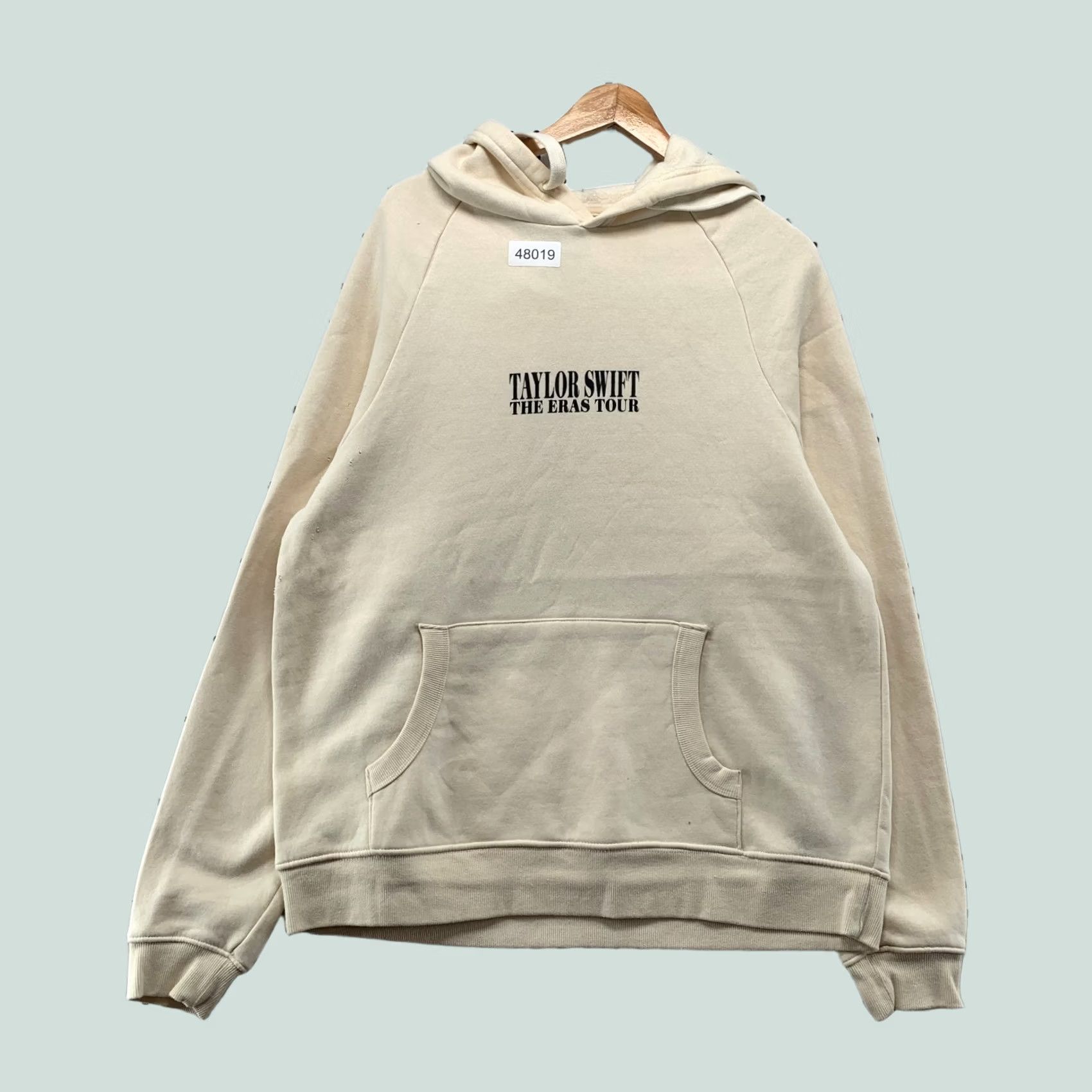 Vintage Taylor Swift Eras Tour Hoodie Sweatshirt Mens M DISTRESSED Beige Shirt (Hoodie) Size US M / EU 48-50 / 2 - 1 Thumbnail