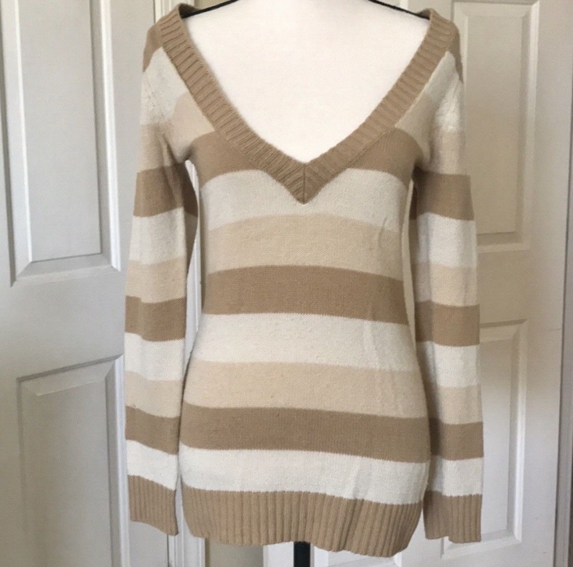 Other TAN & CREAM DEEP PLUNGE STRIPED KNIT SWEATER Size M / US 6-8 / IT 42-44 - 1 Thumbnail
