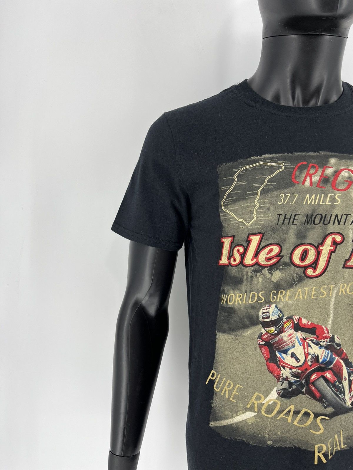 Other Vintage Y2K Isle of Man TT Moto Racing Tee Racer Honda Moto Size US M / EU 48-50 / 2 - 6 Thumbnail