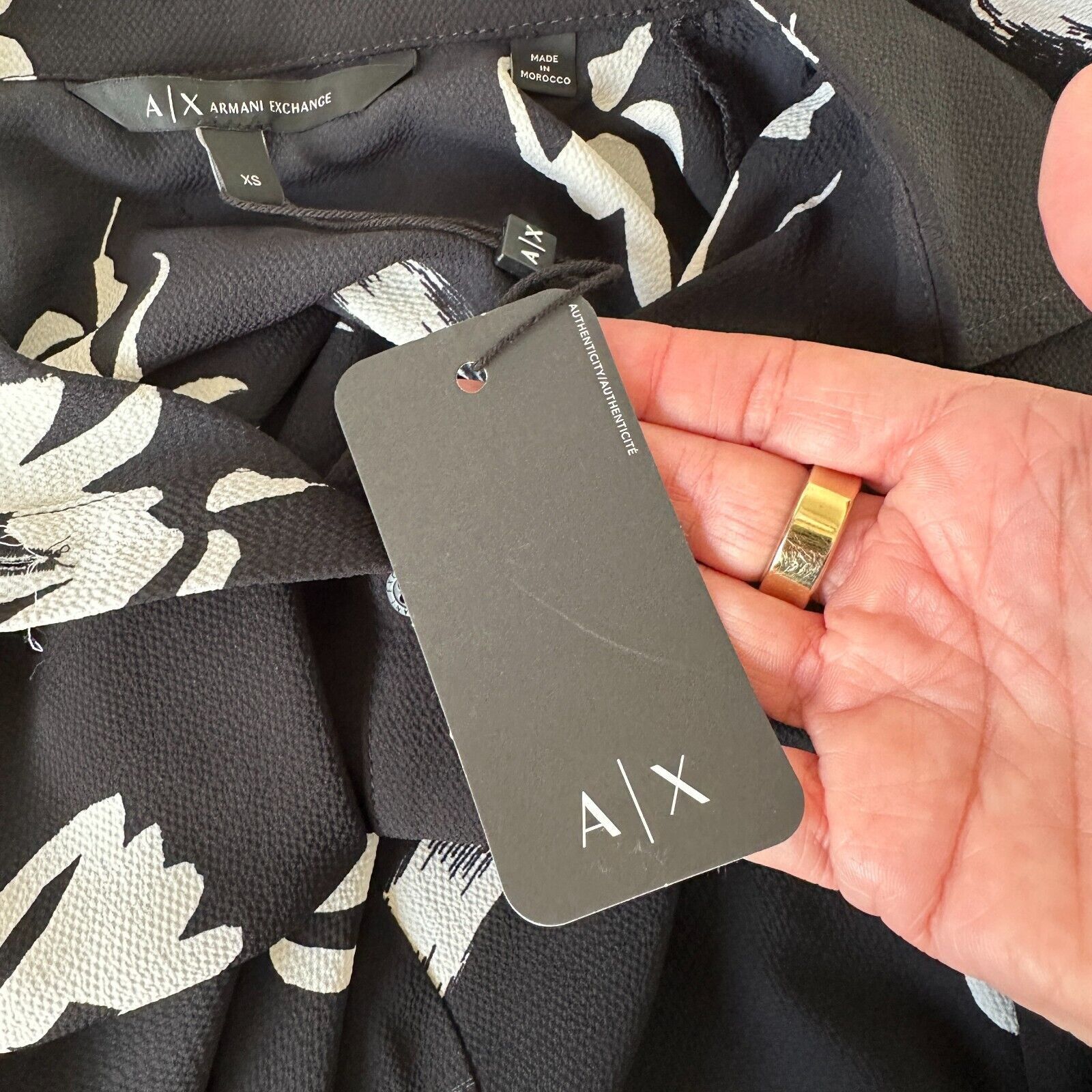 Armani Exchange NWT Armani Exchange Black White Floral Long Sleeve Button XS Size XS / US 0-2 / IT 36-38 - 9 Thumbnail