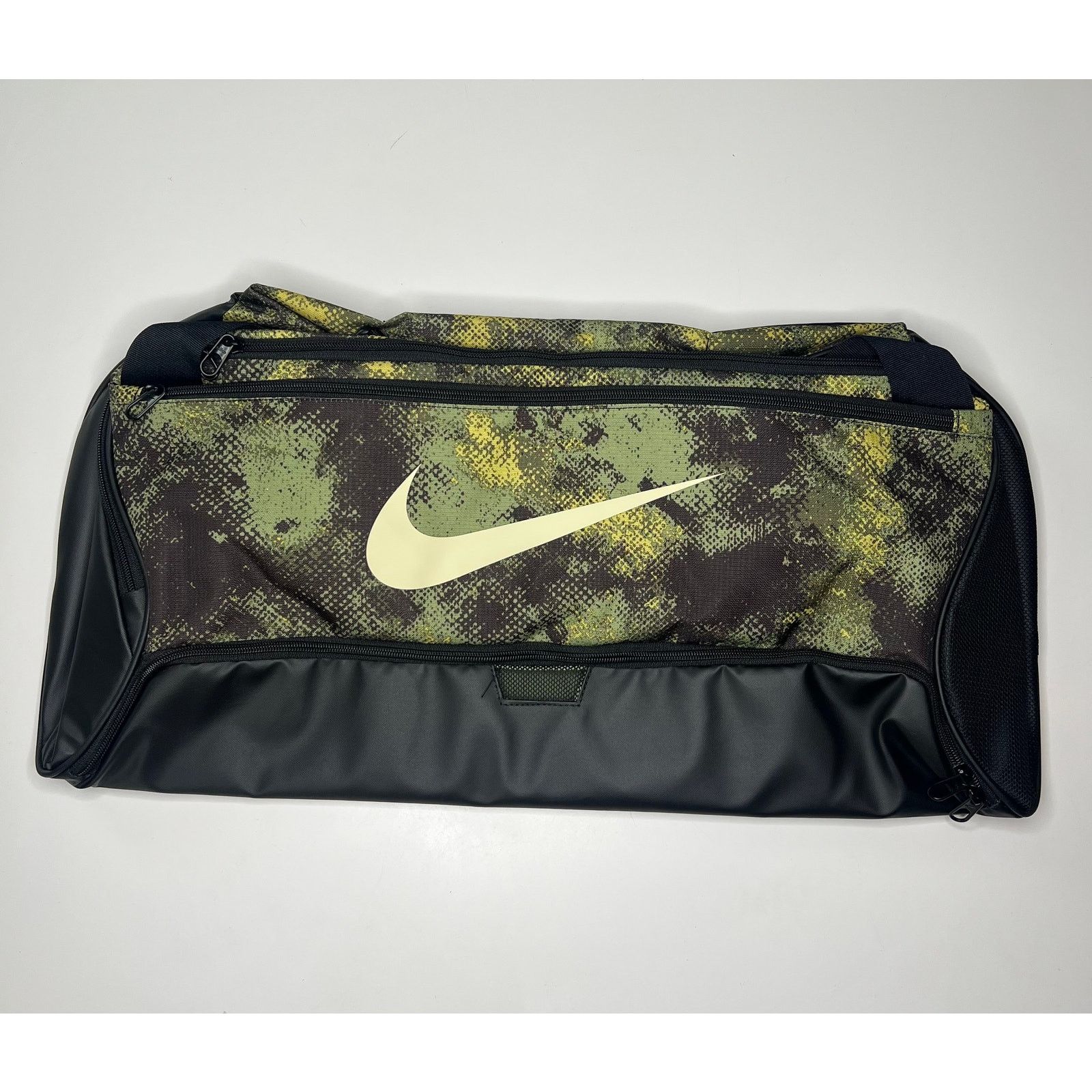 Nike Nike Brasilia Duffel Bag Snake Print Green Size Medium Size ONE SIZE - 1 Thumbnail