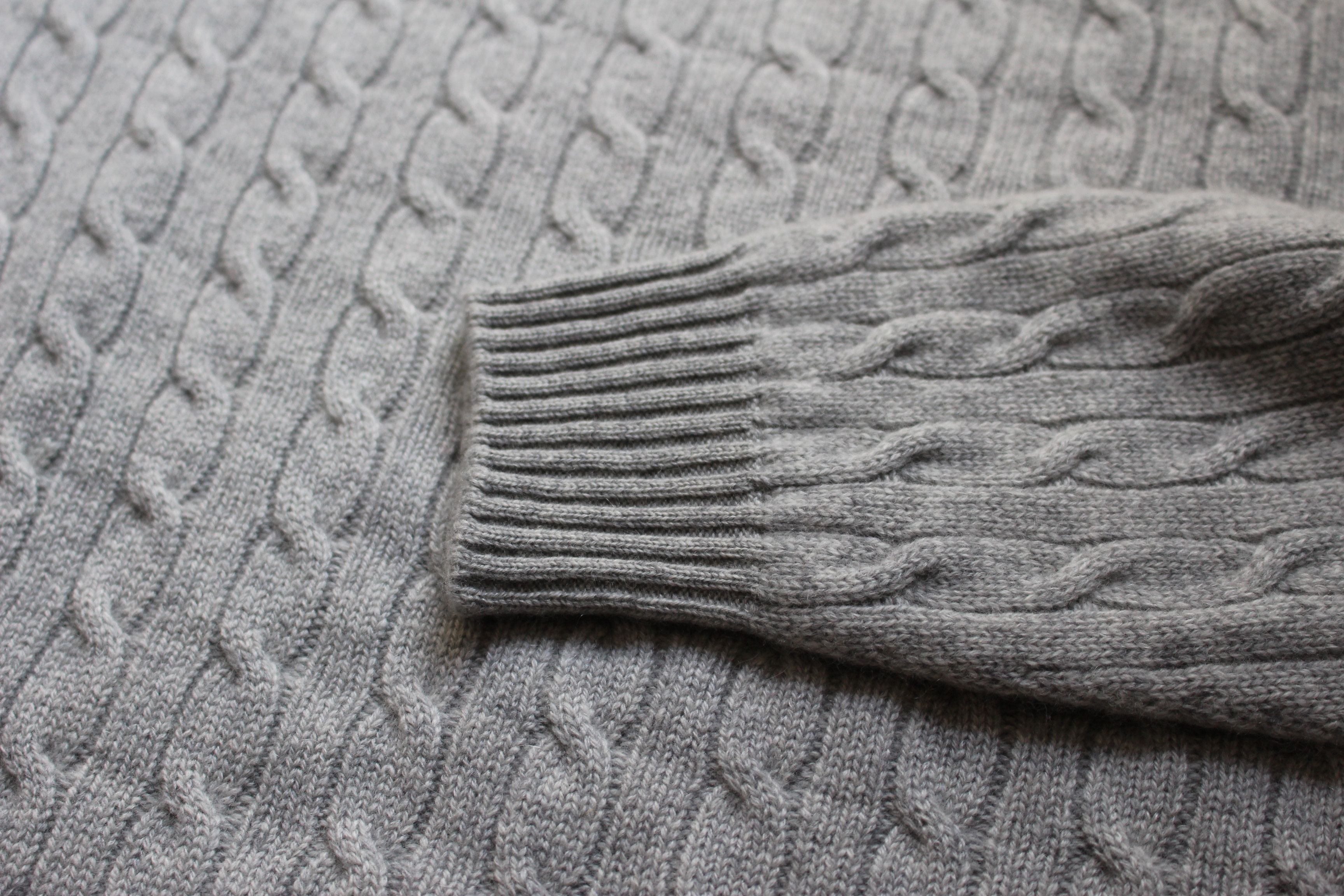 Johnstons Of Elgin Cashmere Cable Knit Sweater Size US L / EU 52-54 / 3 - 6 Thumbnail