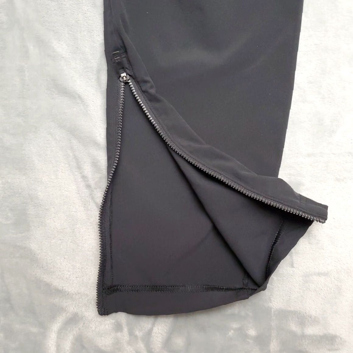 Under Armour Under Armour Montana Tech Pants Womens M Jogger Black Outdoor Athleisure 90s Football Butte Ore Diggers Squad 3.0 Mens? Size 32" / US 10 / IT 46 - 3 Thumbnail