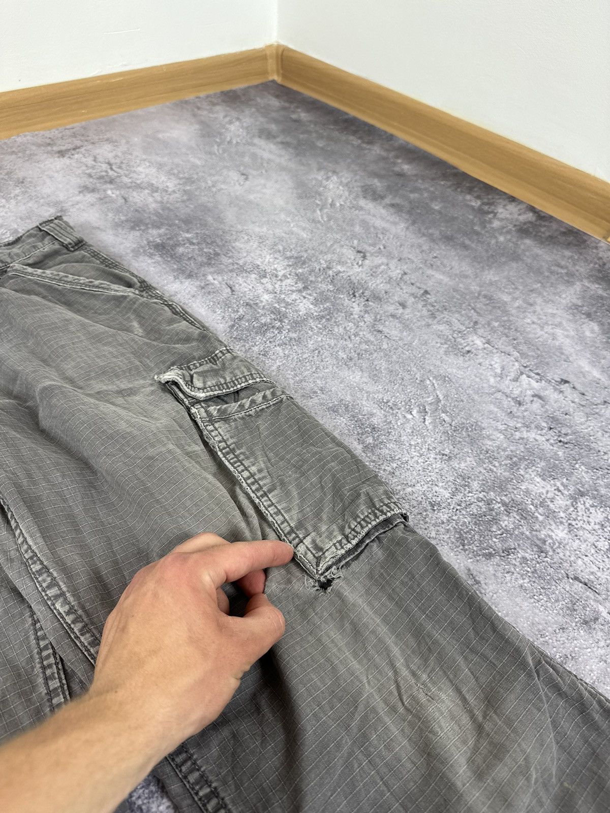 Carhartt Vintage Carhartt Distressed Cargo Opium Faded USA Work Pants Size US 32 / EU 48 - 16 Thumbnail