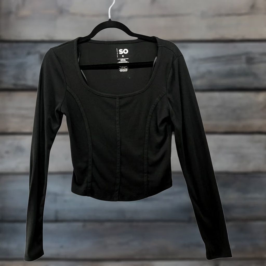 Vintage NWT SO Long Sleeve Square Neck Top Womens S Black Luxe Seamed Cropped T-Shirt Pullover Knit Polyester Blend Casual Lightweight Stretch Shirt Size S / US 4 / IT 40 - 1 Thumbnail