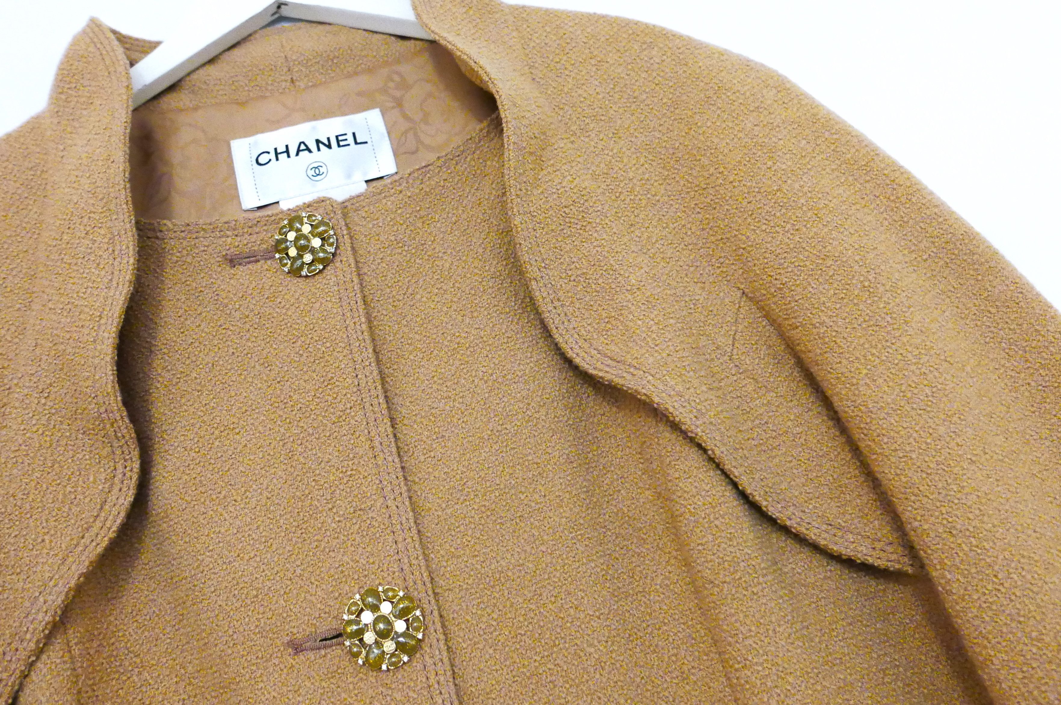 Chanel Chanel Resort 2015 Boucle Cape Trim Gripoix Button Jacket Size S / US 4 / IT 40 - 3 Thumbnail