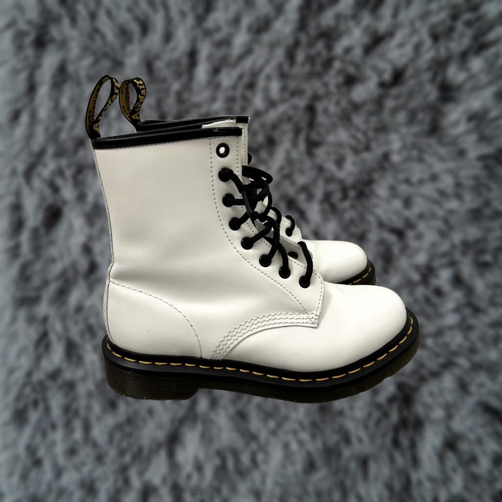 Dr. Martens Dr. Martens 1460W Softy Boots Womens 7 White Patent Leather Lace Up 8 Eyelets Rubber Outsole Combat Punk Grunge Gothic Essay? Size US 7 / IT 37 - 1 Thumbnail