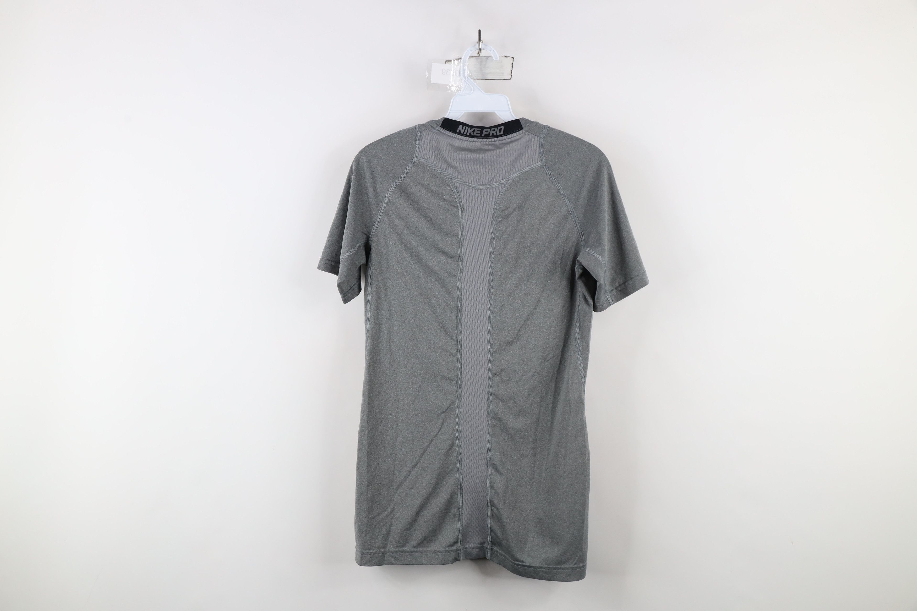 Nike × Vintage Nike Pro Compression Fitted Running Gym Training T-Shirt Size US S / EU 44-46 / 1 - 11 Thumbnail