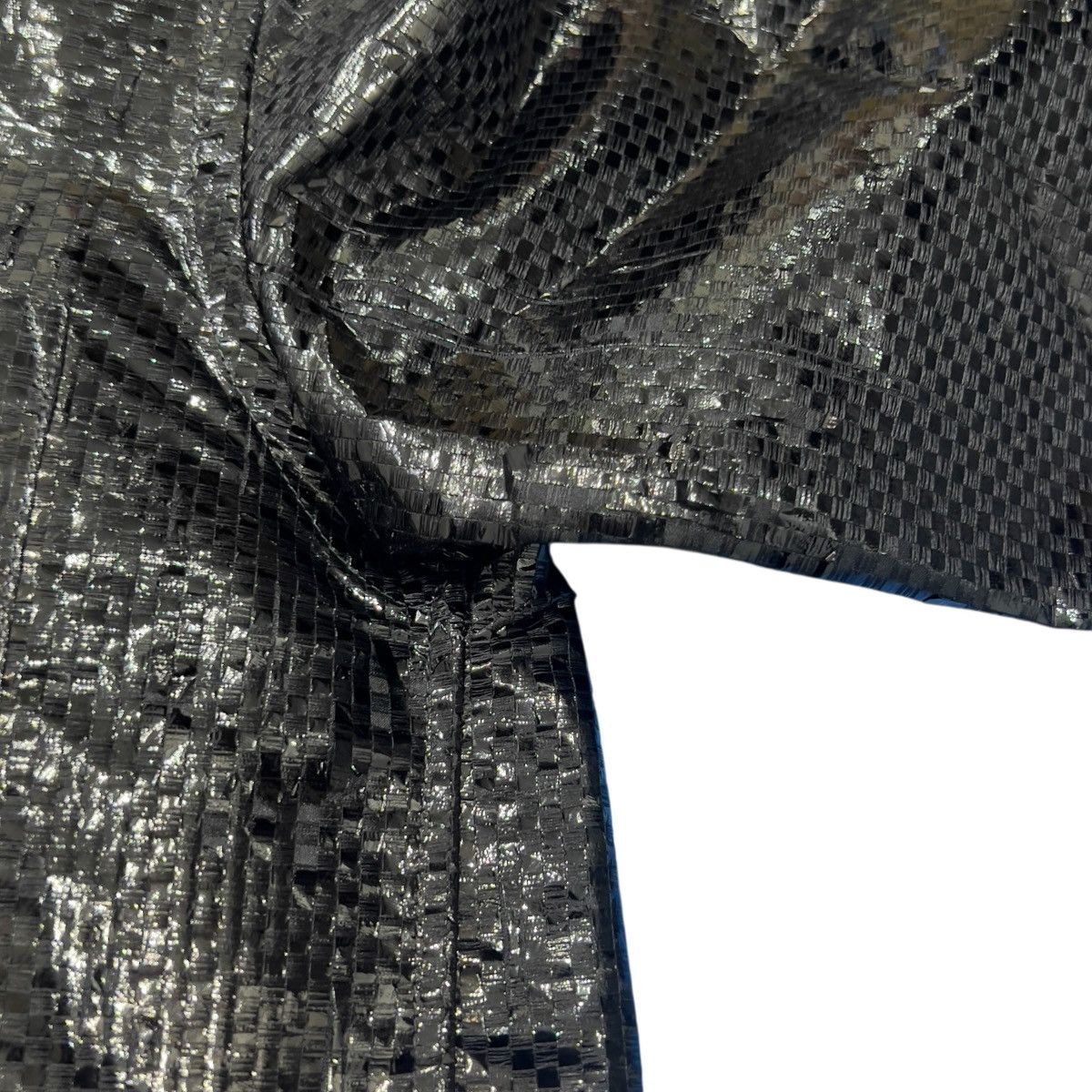 Alexander McQueen Alexander McQueen Glossy Embossed Short Sleeve Shirts Size US L / EU 52-54 / 3 - 3 Thumbnail