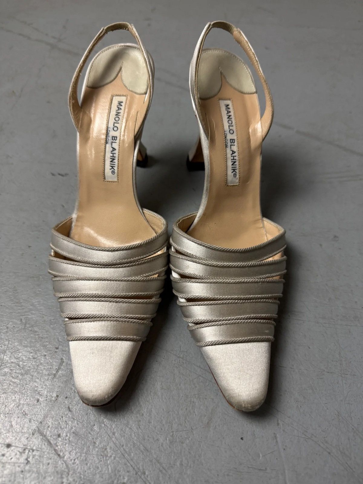 Manolo Blahnik Vintage Manolo Blahnik Beige Pumps 36 Size US 6 / IT 36 - 4 Thumbnail