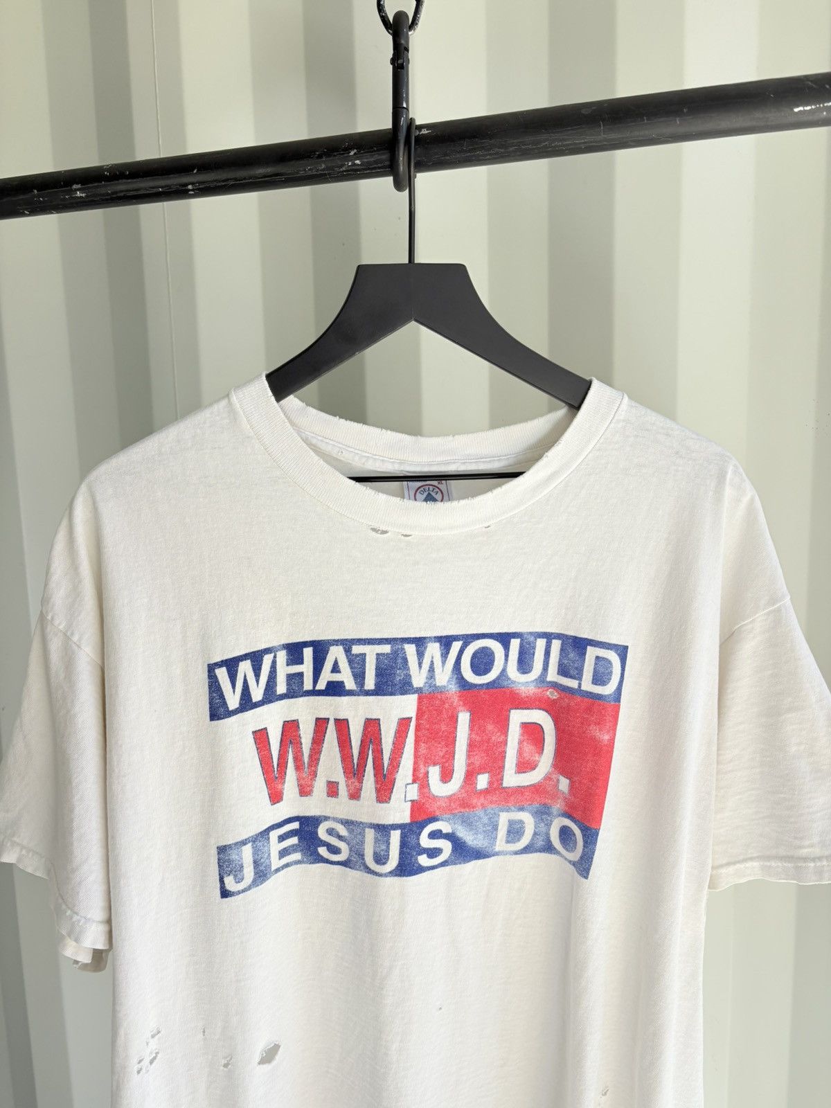 Vintage Vintage Jesus WWJD Faded Thrashed Distressed Shirt GRUNGE Size US XL / EU 56 / 4 - 3 Thumbnail