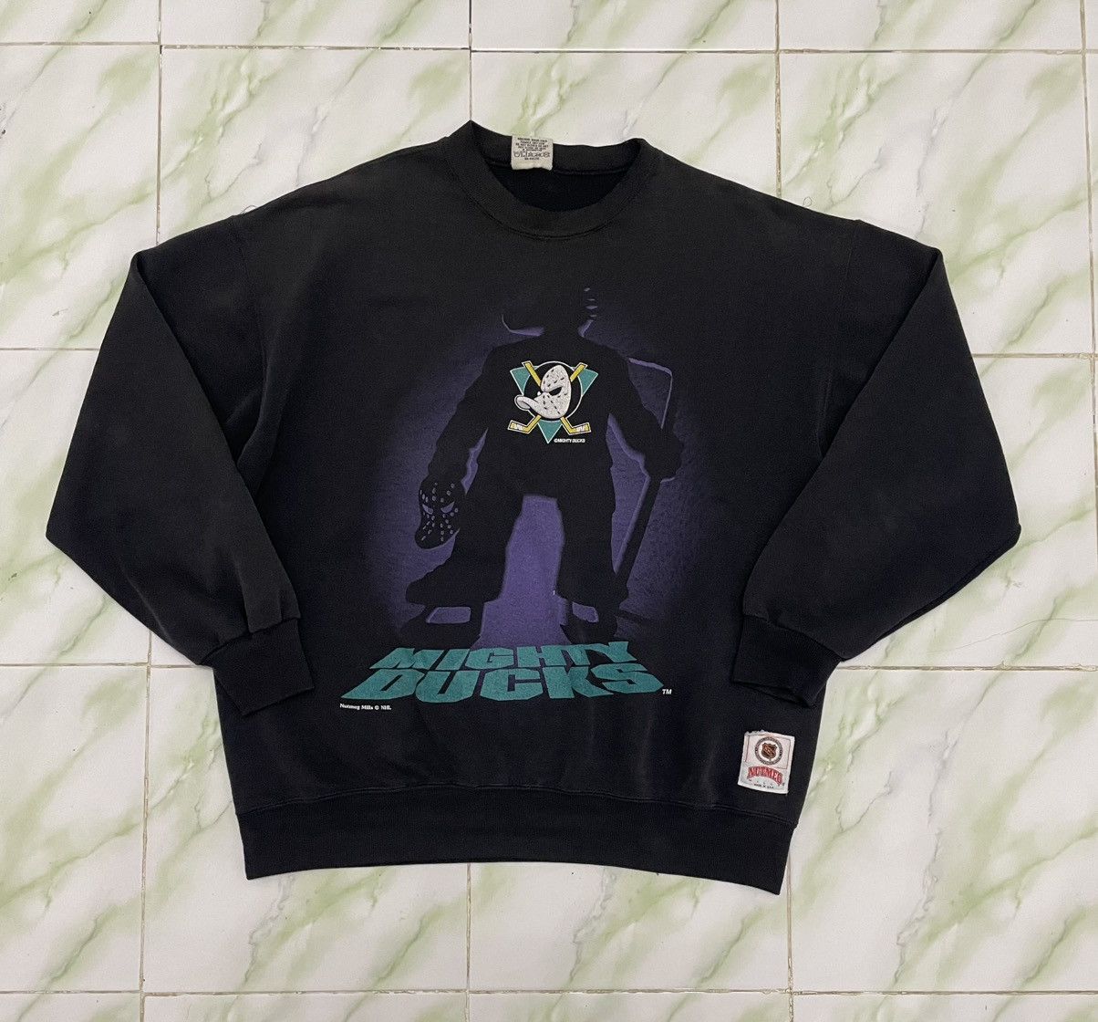 Nutmeg Nutmeg NHL Mighty Ducks Crewneck Sweatshirt Size US L / EU 52-54 / 3 - 9 Thumbnail