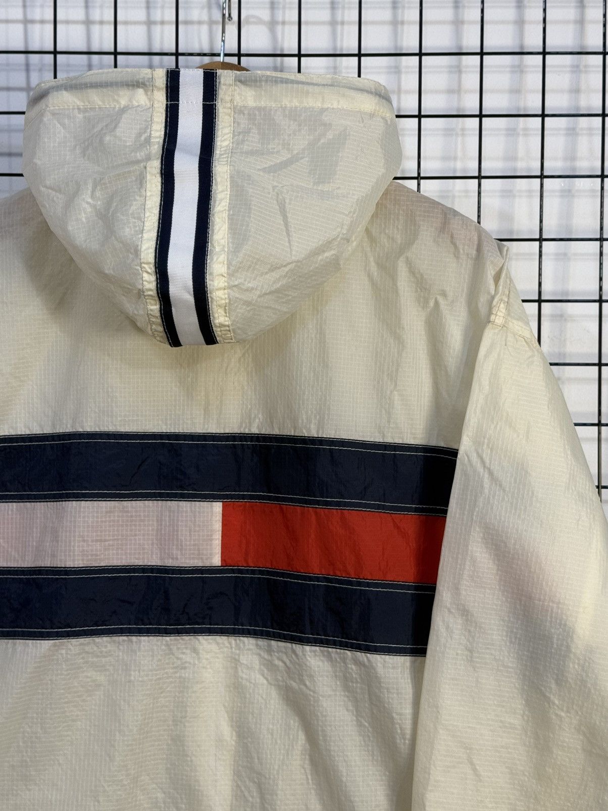 Tommy Hilfiger Tommy Hilfiger vintage 90's flag logo windbreaker jacket. Size US L / EU 52-54 / 3 - 4 Thumbnail