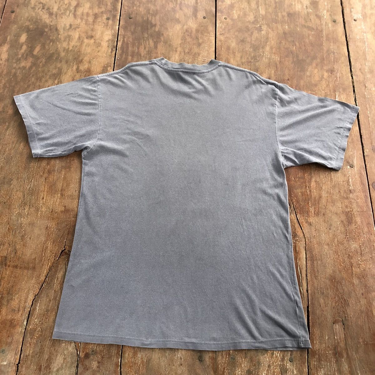 Vintage Vintage Thrashed Faded Nike 90s T Shirt Size US L / EU 52-54 / 3 - 3 Thumbnail
