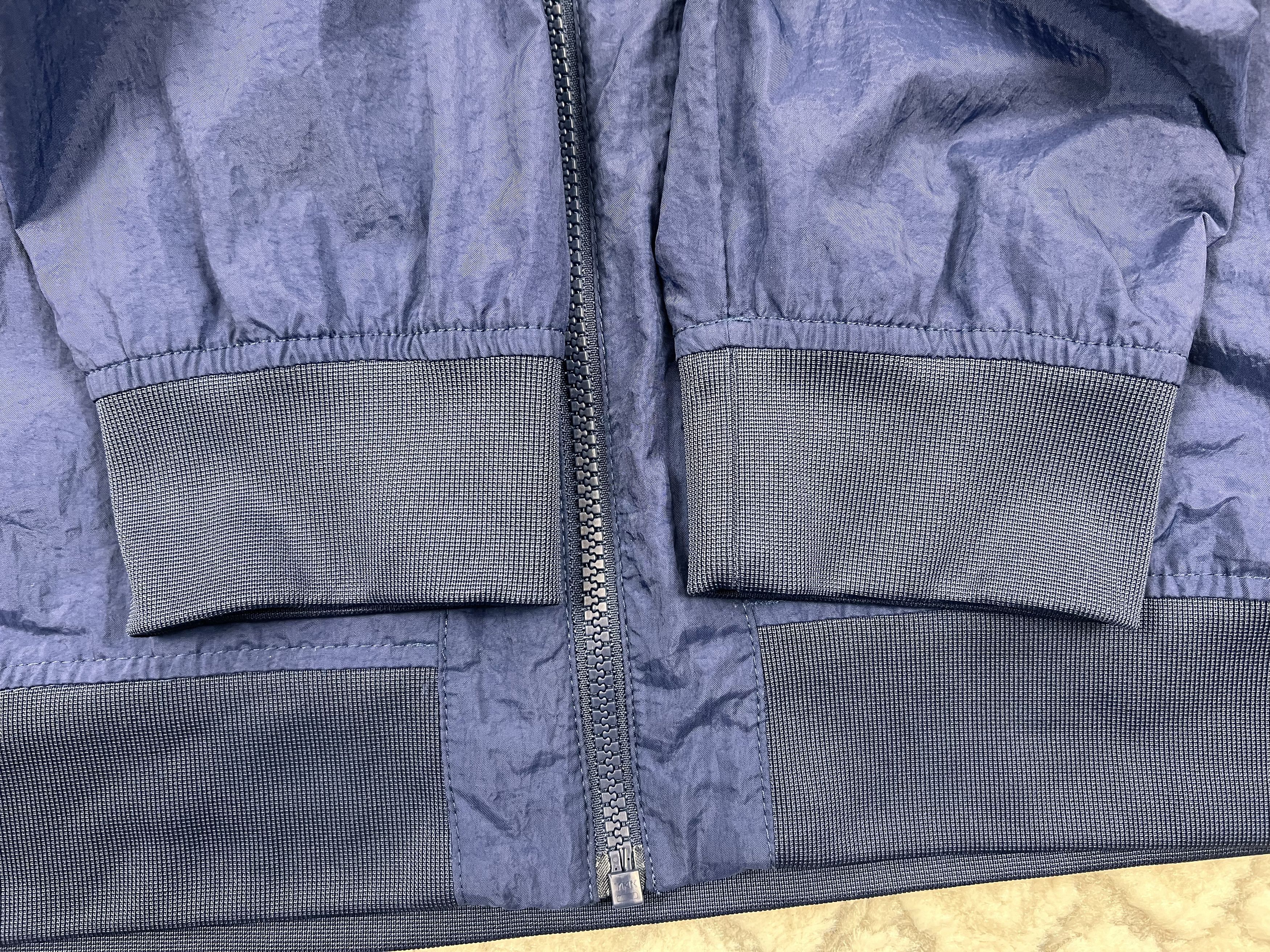 Nike Nike Nylon Bomber Jacket Windbreaker Navy Blue Lightweight L Size US L / EU 52-54 / 3 - 13 Thumbnail