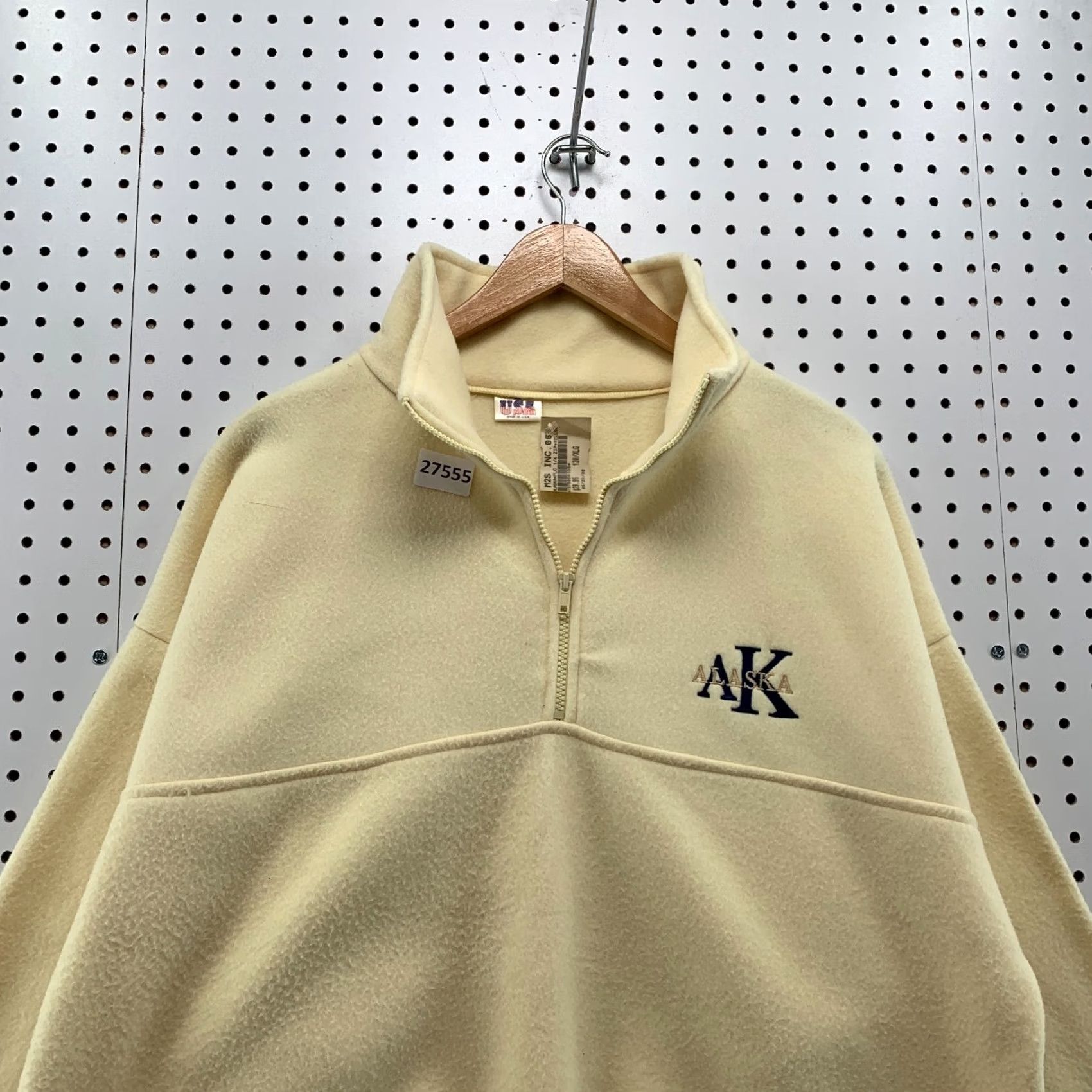 Vintage VINTAGE USA Alaska 1/4 Zip Fleece Pullover Beige Mens XL Embroidered Sweater Size US XL / EU 56 / 4 - 5 Thumbnail