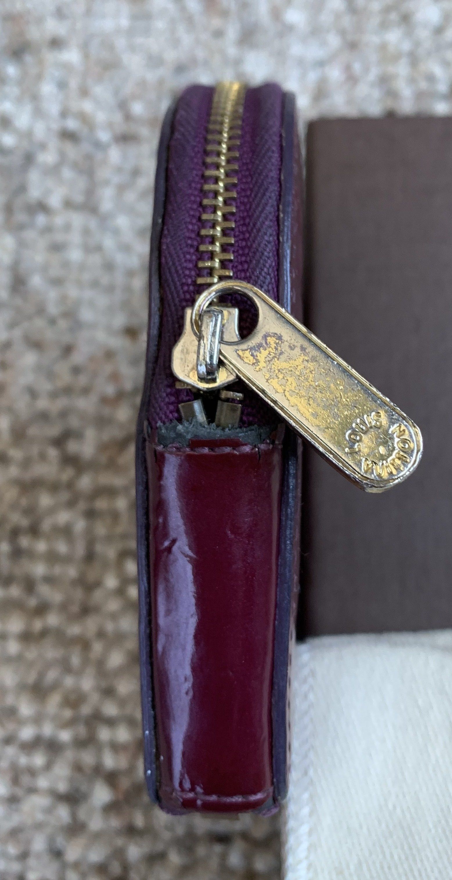Louis Vuitton Louis Vuitton Vernis Patent Leather Monogram Heart Pouch Size ONE SIZE - 5 Thumbnail