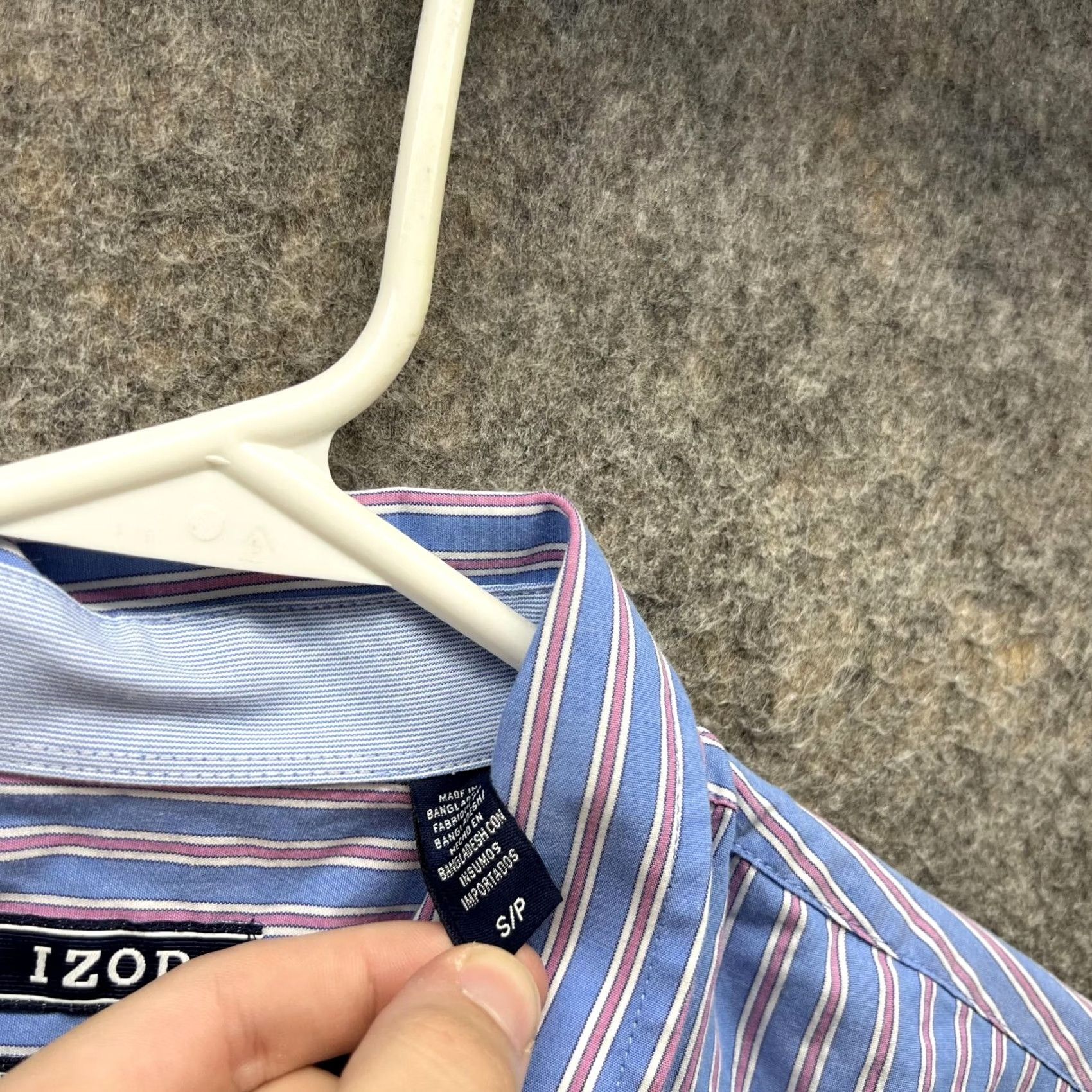 Izod VINTAGE Izod Shirt Men Small Blue Casual Button Down Striped Premium Essentials - IZOD Button-Up/Collar-Down/All Seasons/Men/Blue/Striped/Small Size US S / EU 44-46 / 1 - 4 Thumbnail