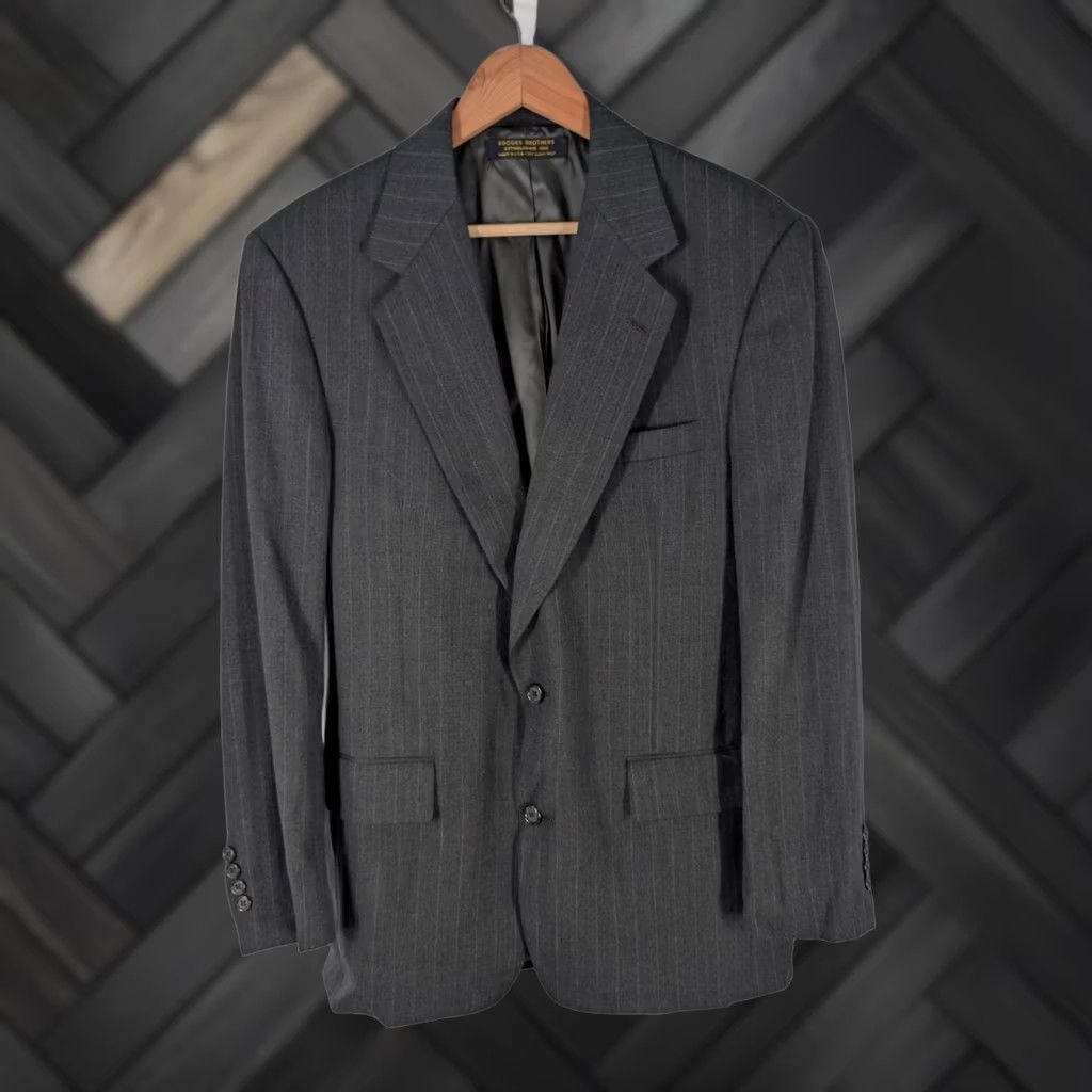 Brooks Brothers VINTAGE Brooks Brothers Blazer Jacket Mens USA Gray Charcoal Pinstripe 2-Button 4-Button Front Two-Button Stadium USA Theme 42 Regular Size Size 42R - 1 Thumbnail