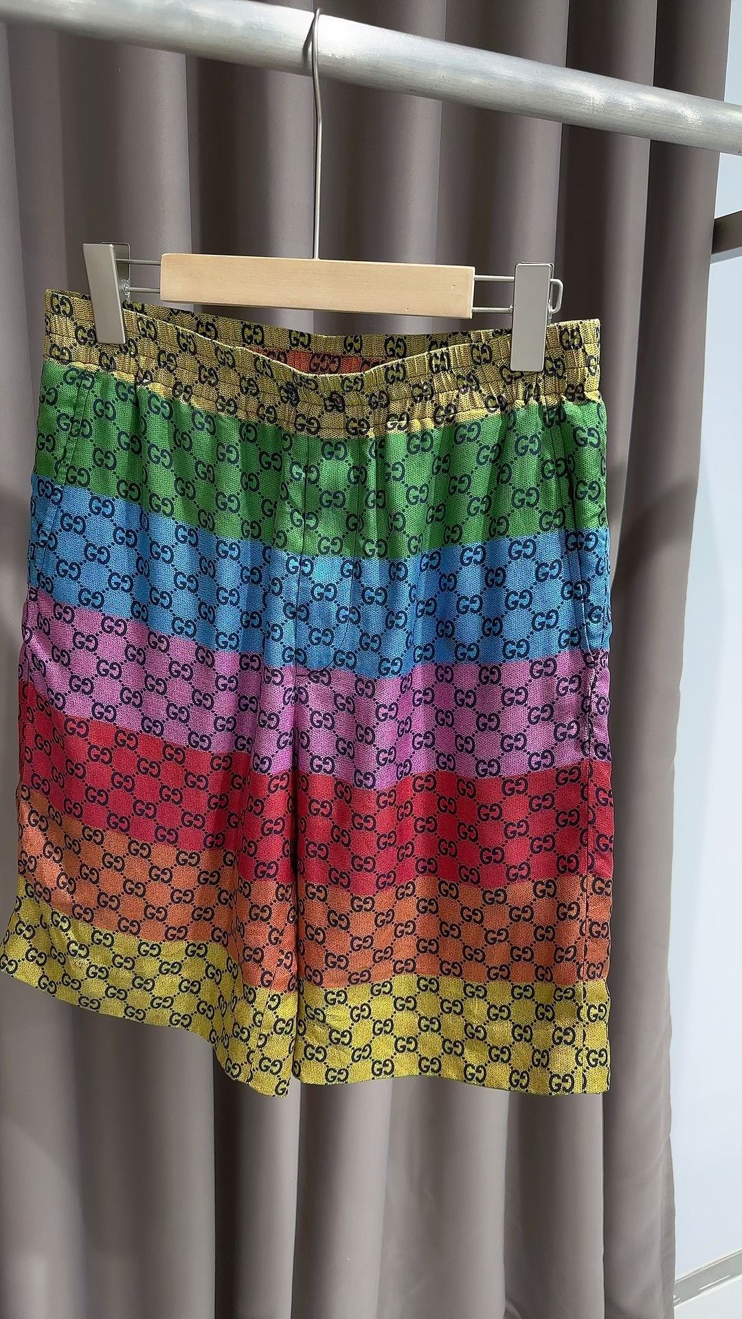 Gucci GUCCI stitching 7-color full-print natural silk shorts Size US 28 / EU 44 - 1 Thumbnail