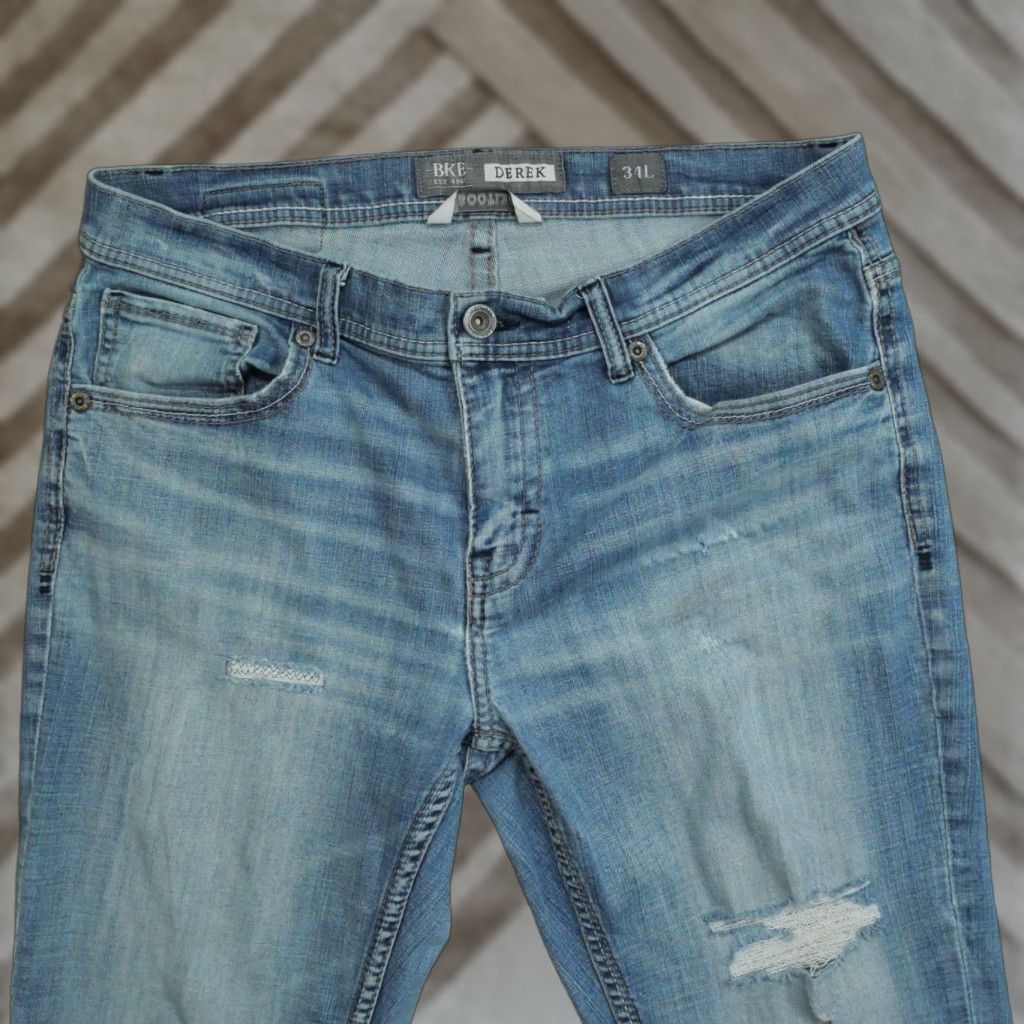 BKE **Derek Bootcut Distressed Buckle Denim Jeans Mens 34L 36x33 Blue** User: **BKE Bootcut Distressed Denim Jeans Mens 34L 36x33 Blue** Size US 36 / EU 52 - 1 Thumbnail