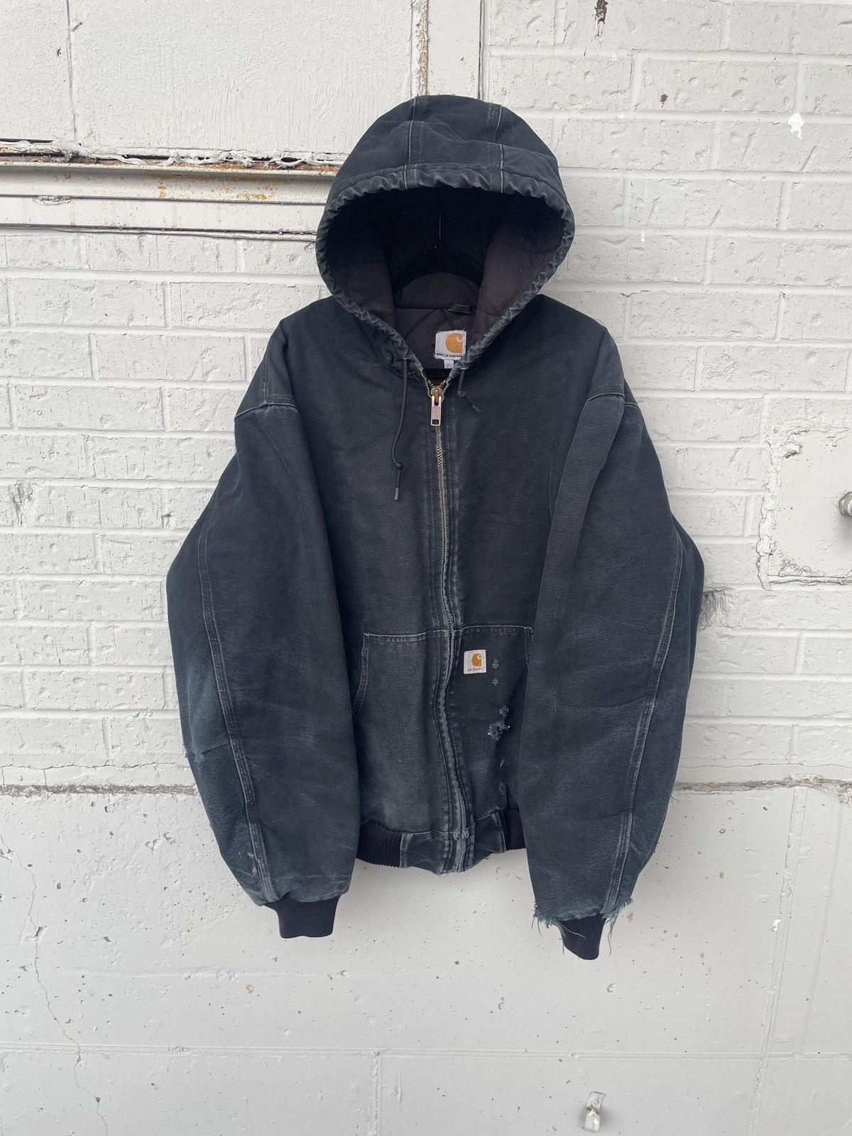 Carhartt Faded and Distressed Carhartt hooded active jacket Size US XL / EU 56 / 4 - 1 Thumbnail