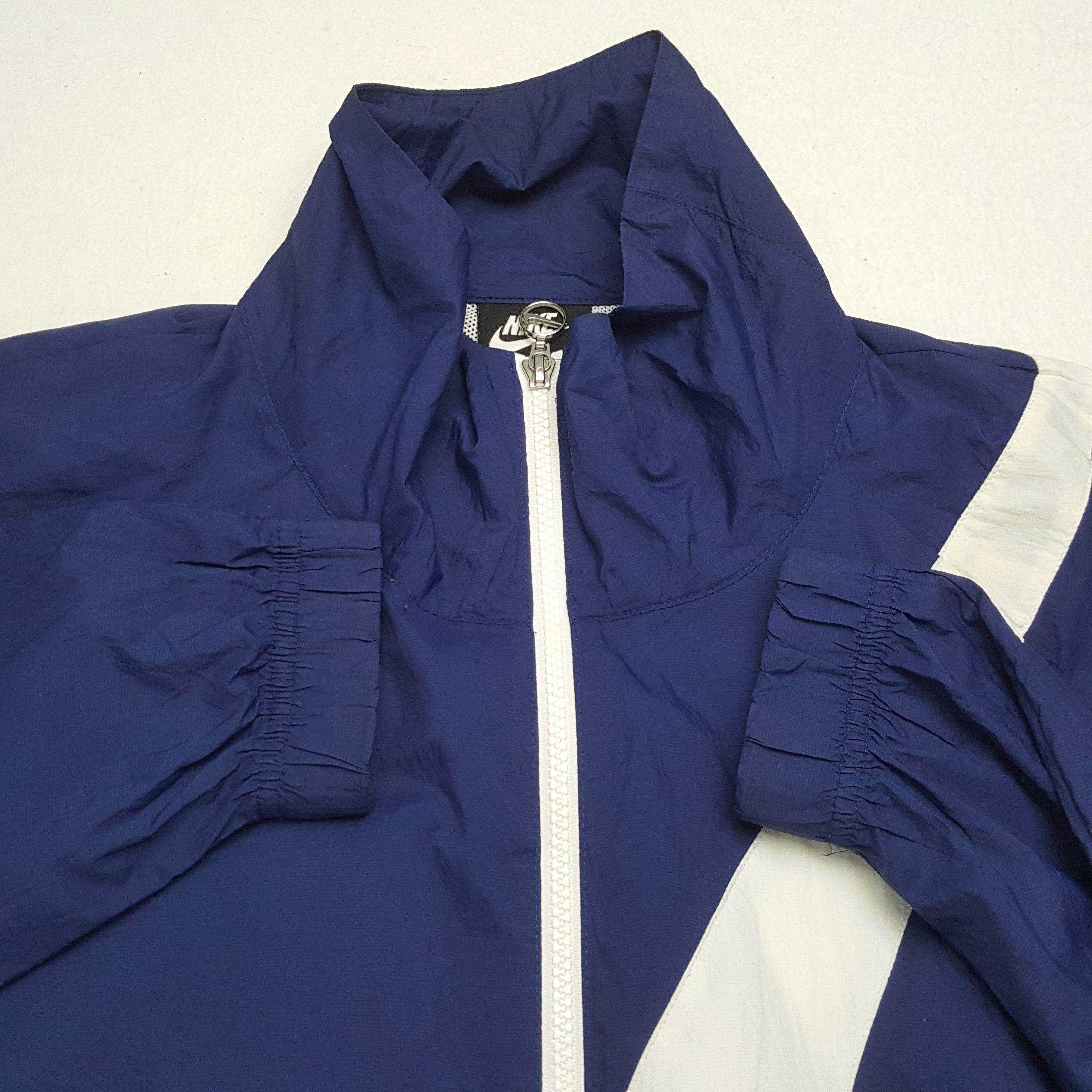 Nike × Vintage Vintage NIKE Sportswear Big Swoosh Logo Design Jacket Size US XL / EU 56 / 4 - 9 Thumbnail
