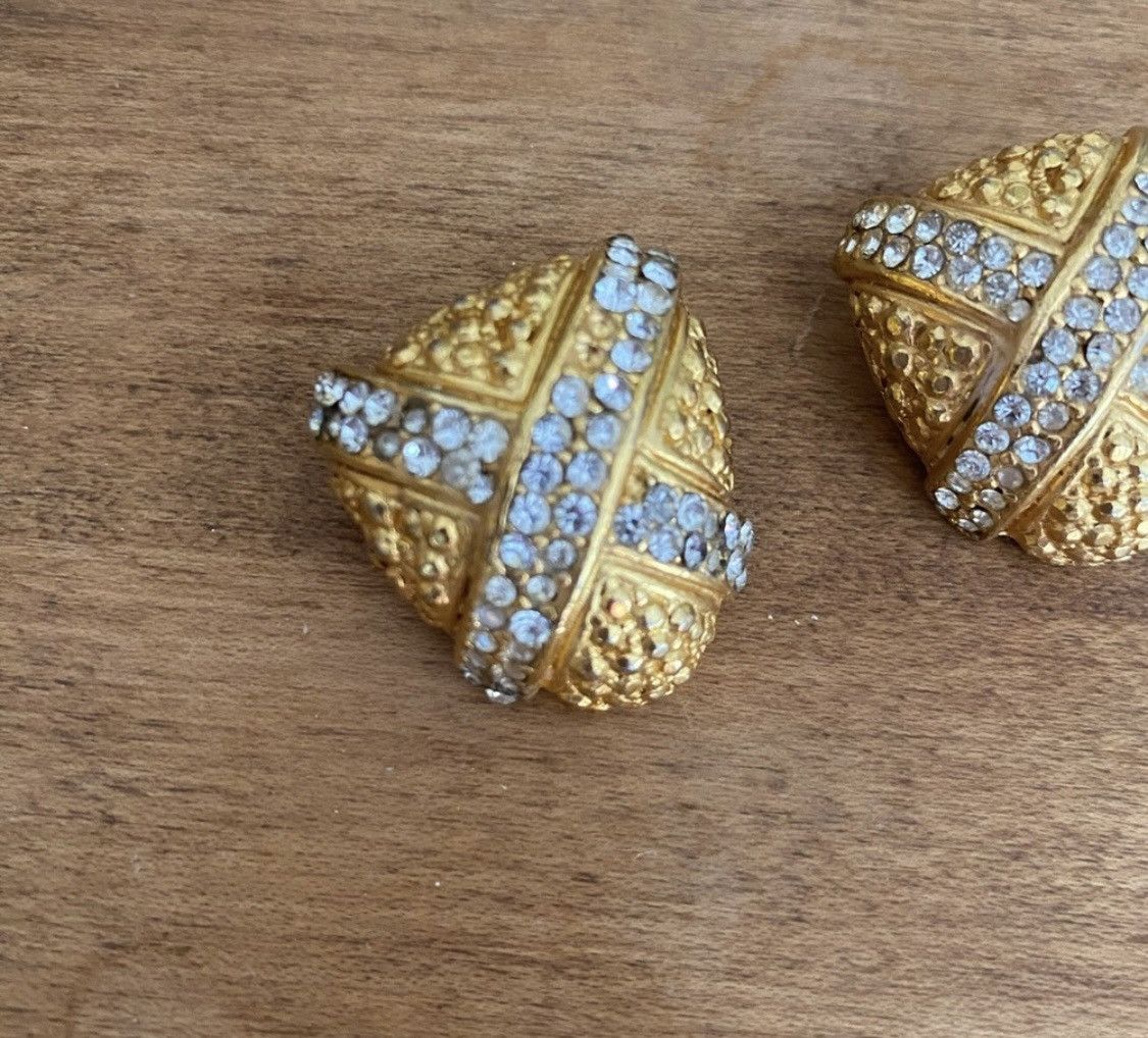 Other RARE VINTAGE CHUNKY GOLD PAVE CLIP ON DIAMOND EARRINGS Size ONE SIZE - 4 Thumbnail