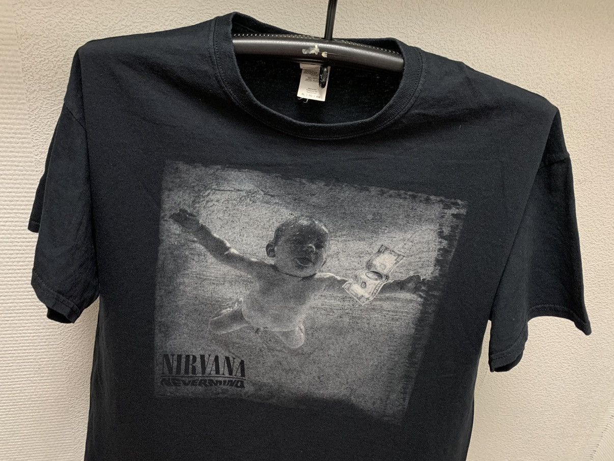 Band Tees Nirvana nevermind black rock vintage t-shirt Xl size Gildan Size US XL / EU 56 / 4 - 3 Thumbnail