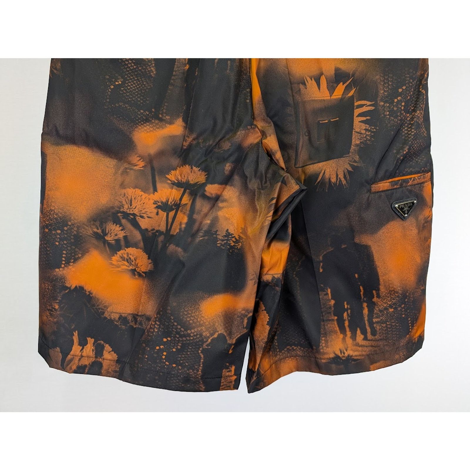 Prada o1rshd1 Re-Nylon Human Pantalone Shorts in Arancio Size US 34 / EU 50 - 18 Thumbnail