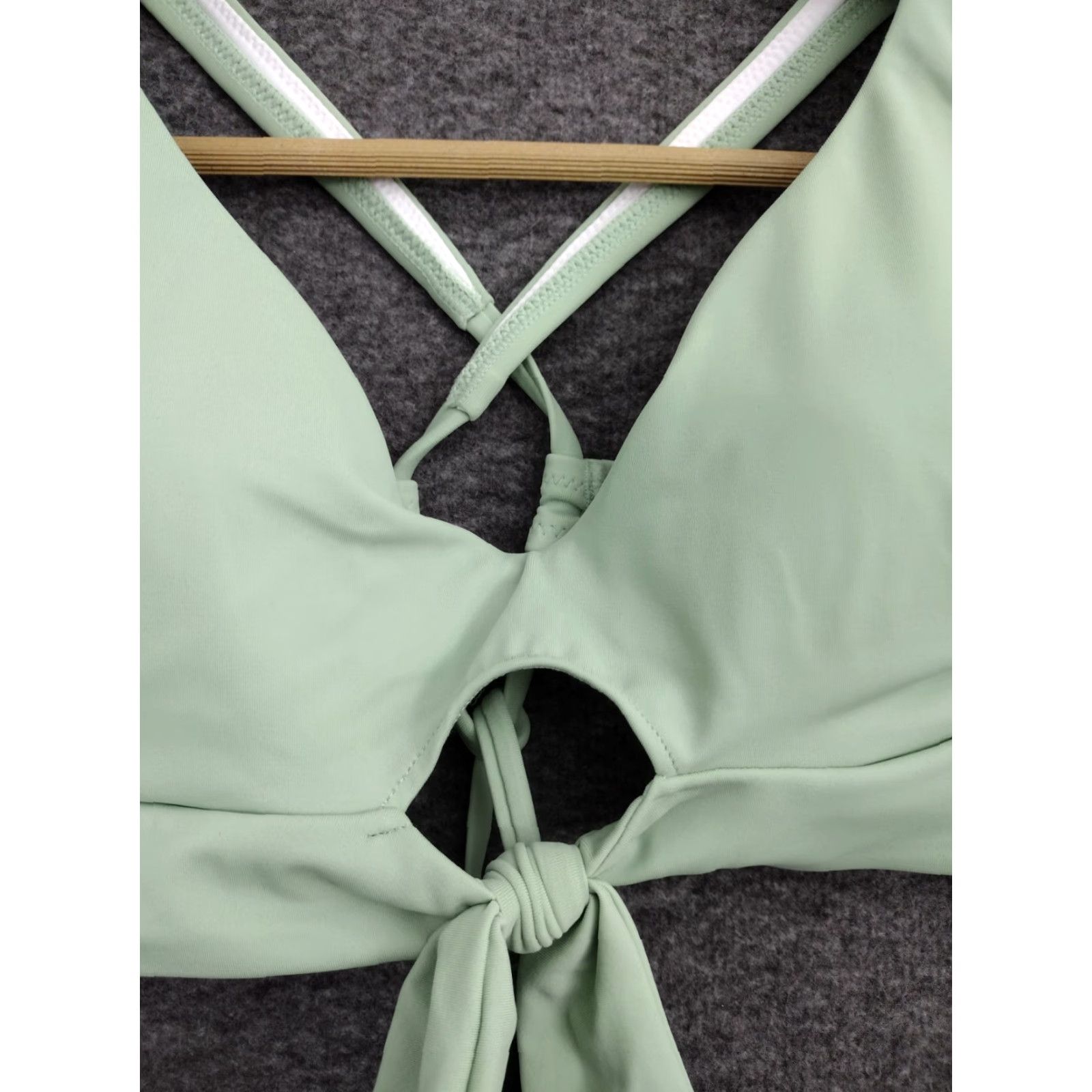 Vintage Shade & Shore Bikini Top Women Front Tie Keyhole Spaghetti Padded 34B Green Nylon Polyester Spandex Top Lined Beach 90s? Size XXS / US 00 / IT 34 - 3 Thumbnail
