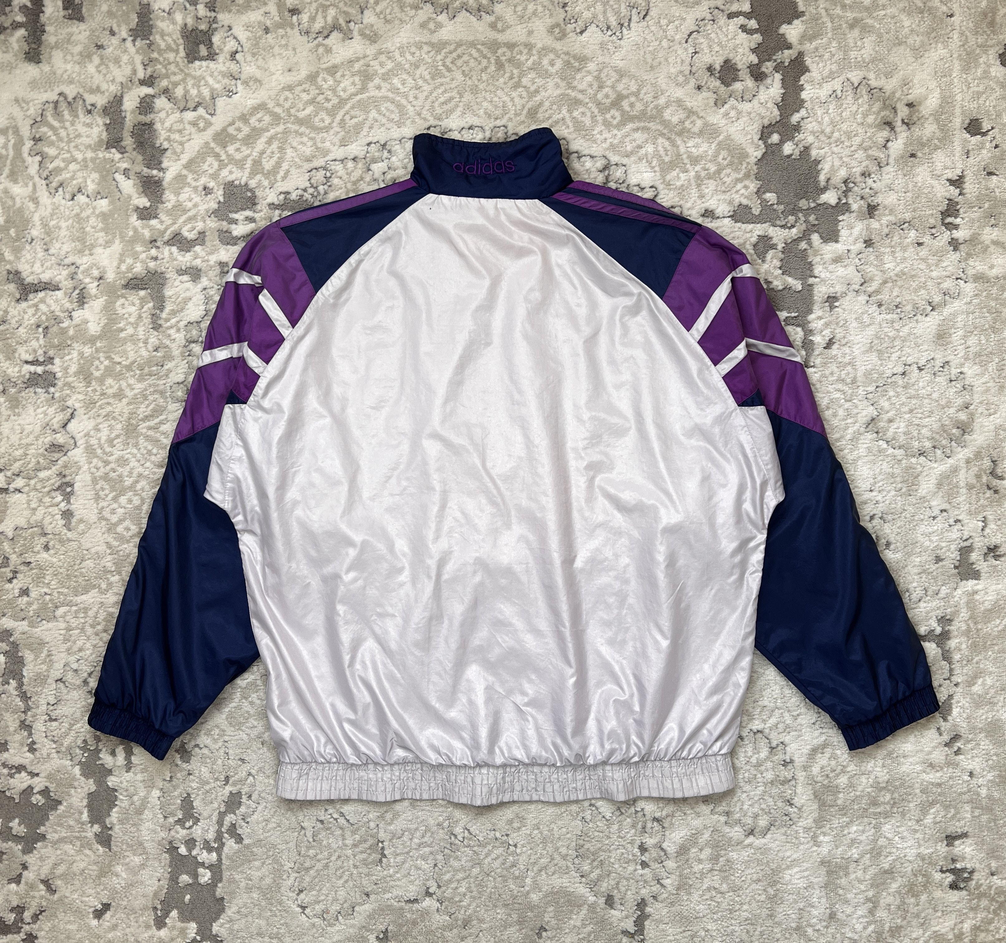 Adidas Vintage Adidas Chevron Panel Windbreaker Jacket - Size L Size US L / EU 52-54 / 3 - 11 Thumbnail