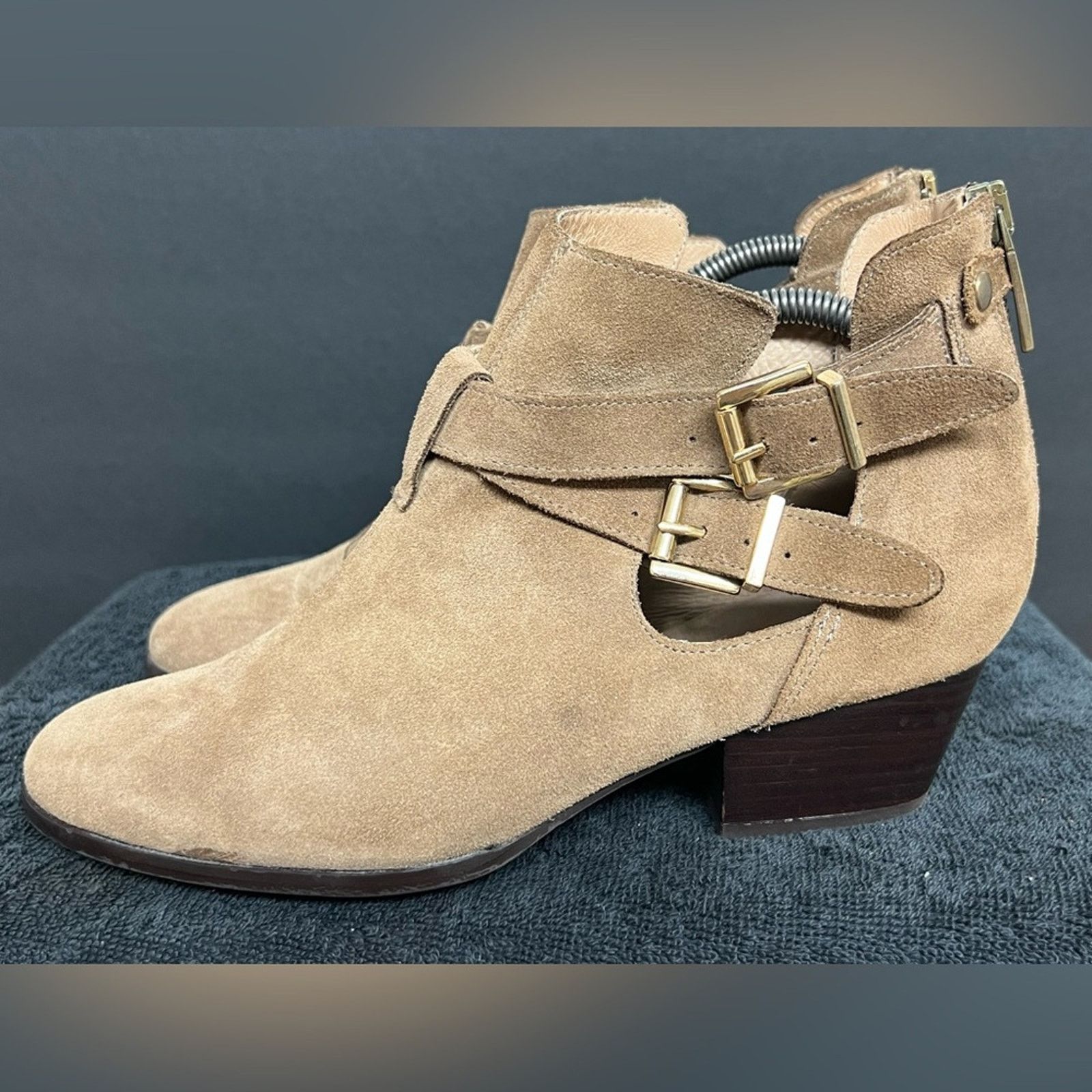 Russell & Bromley Womens Tan Suede RUSSELL & BROMLEY Ankle Boots Shoes US 9.5 Size US 9.5 / IT 39.5 - 1 Thumbnail
