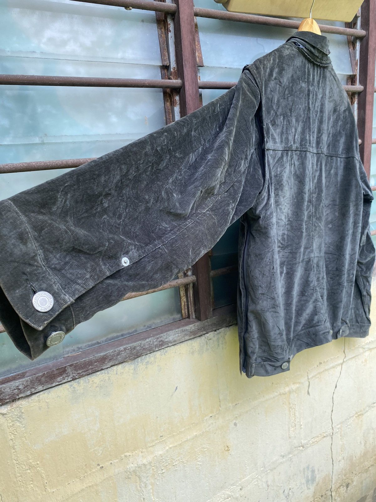 Undercover Undercover Jun Takahashi 98/99 Winter Detachable Small Parts Size US L / EU 52-54 / 3 - 9 Thumbnail