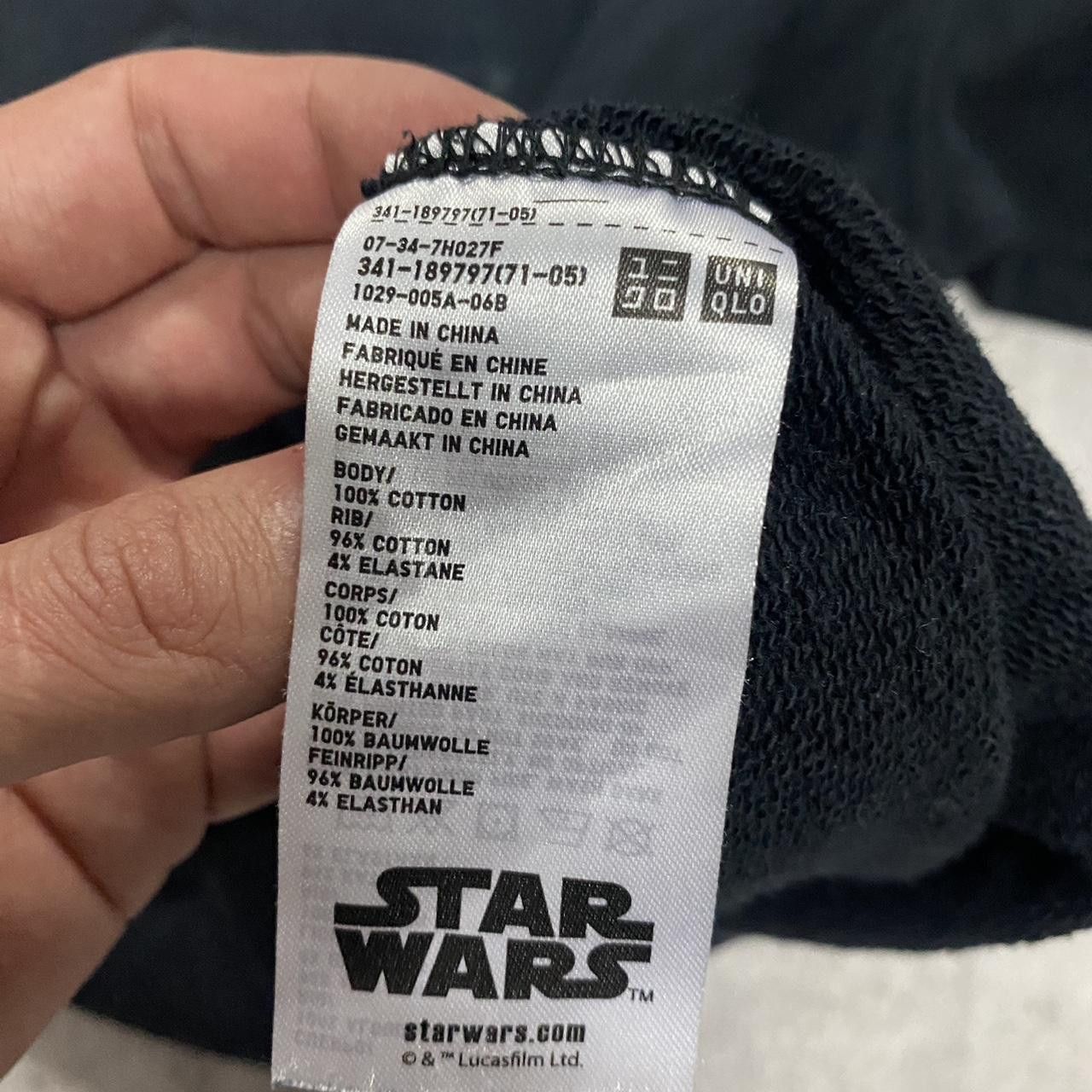 Star Wars Navy and white Uniqlo x Star Wars Vintage Retro 90s Size US M / EU 48-50 / 2 - 6 Thumbnail
