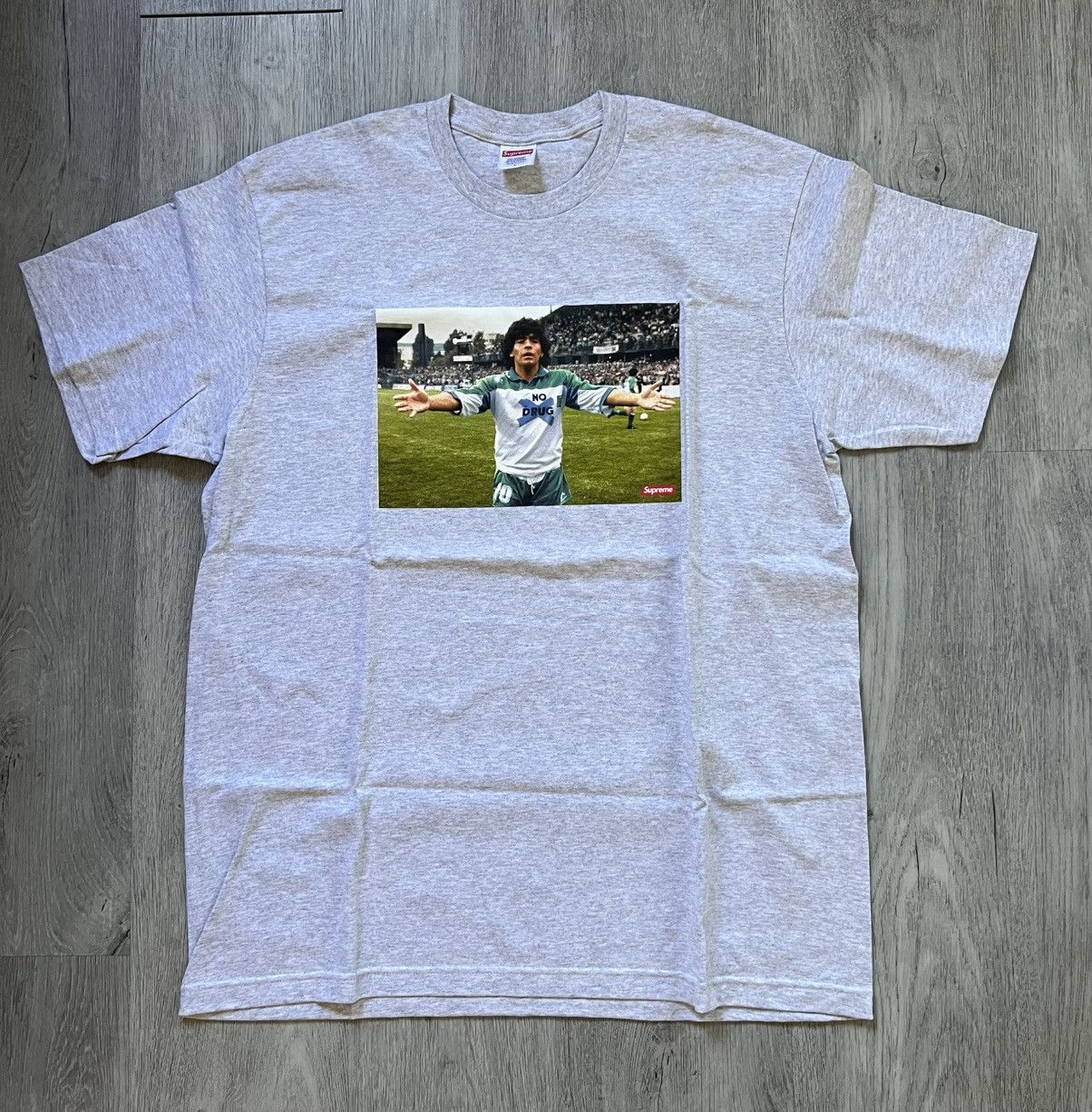Supreme MAXELL TEE | Grailed