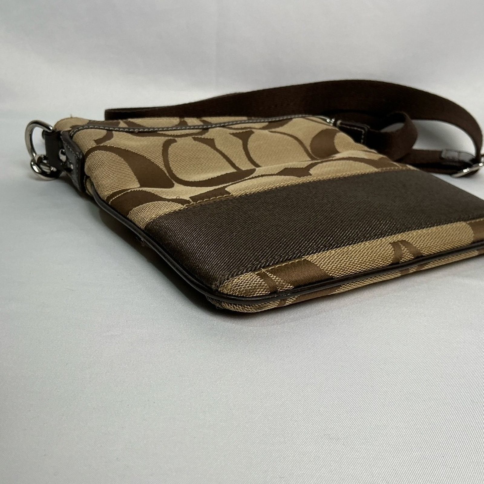 Coach Coach Signature Swingpack Crossbody Bag Brown Khaki Canvas Size ONE SIZE - 4 Thumbnail