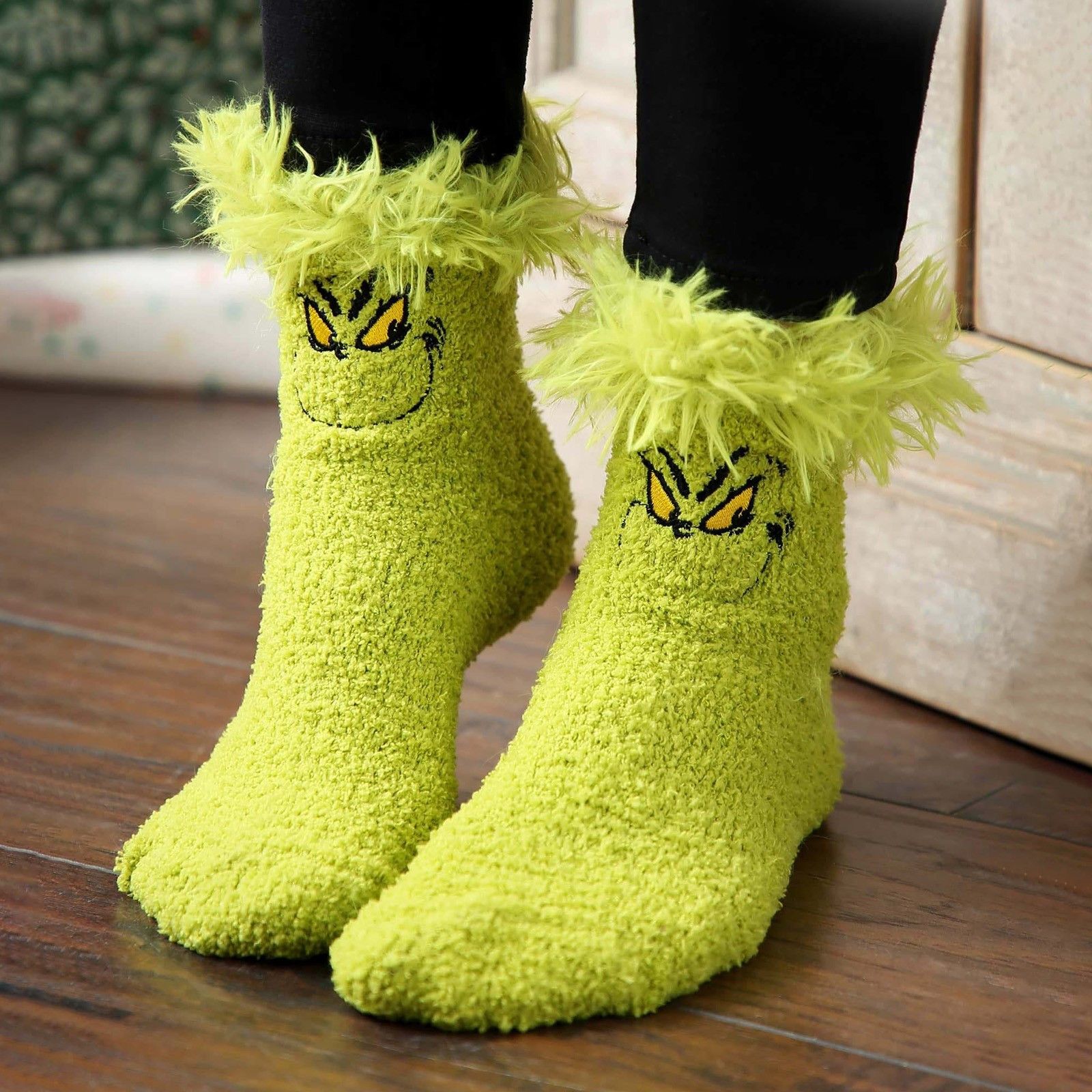 Japanese Brand Christmas Santa Claus Socks Size ONE SIZE - 1 Thumbnail