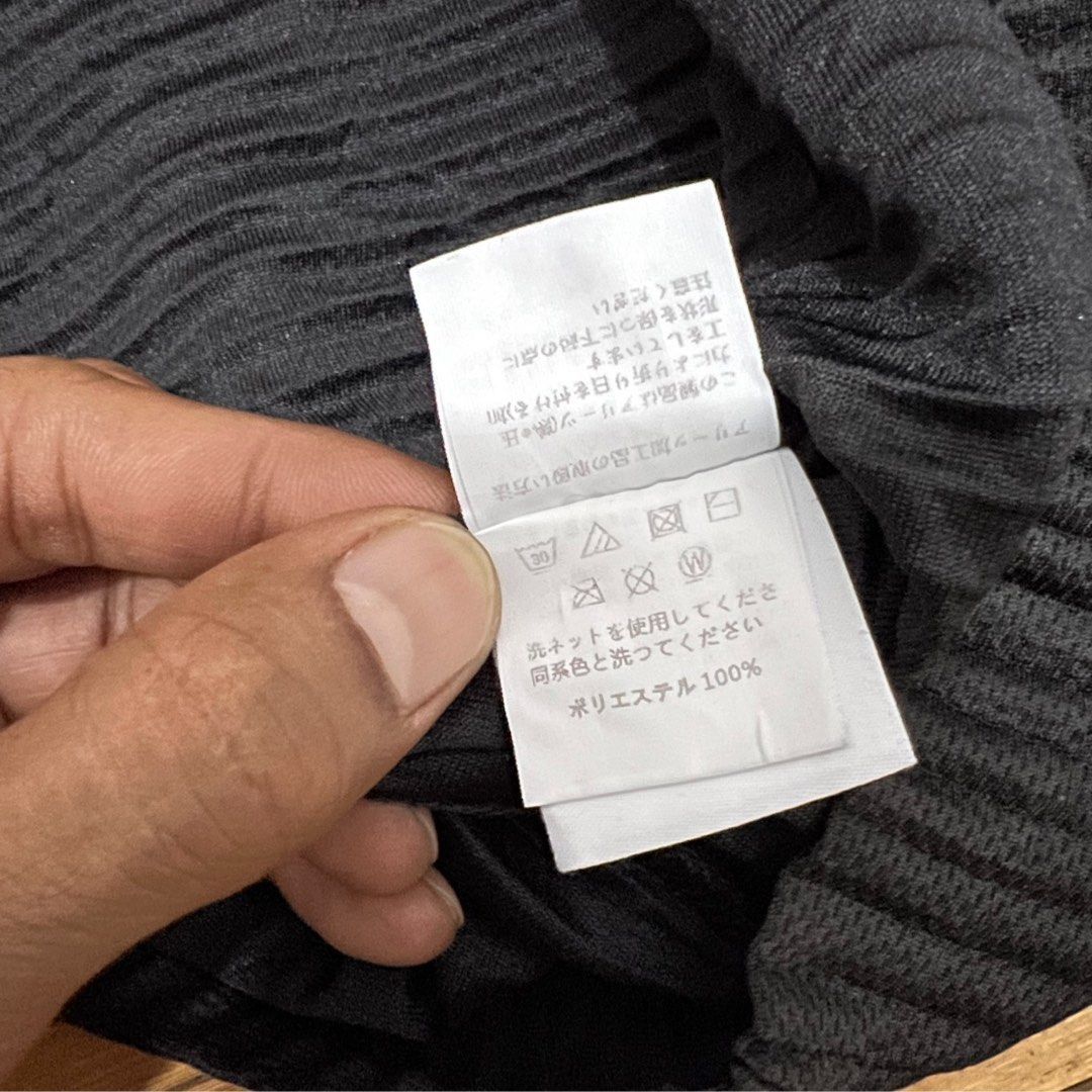 Homme Plisse Issey Miyake HOMME PLISSE ISSEY MIYAKE BASICS BLACK PLEATS Size US XL / EU 56 / 4 - 7 Thumbnail