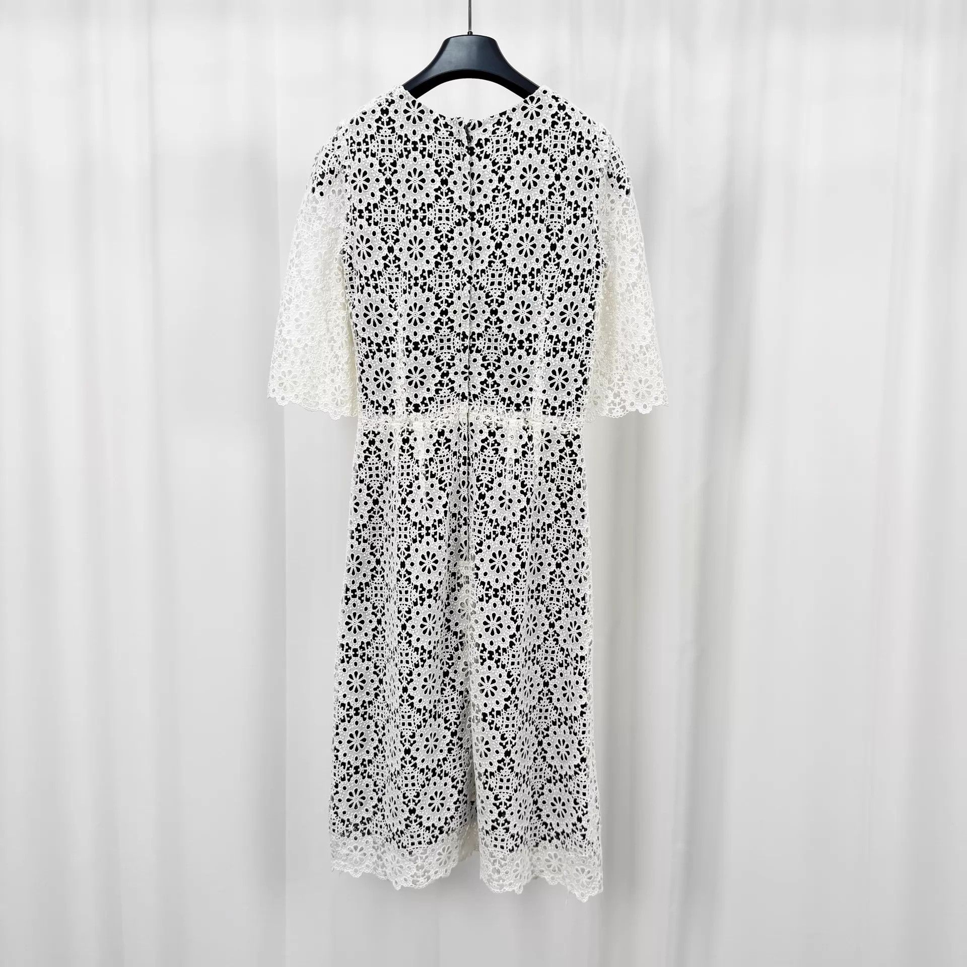 Dolce & Gabbana DG Women's Lace Dress Size 40 98 New KL11437 Size S / US 4 / IT 40 - 2 Thumbnail