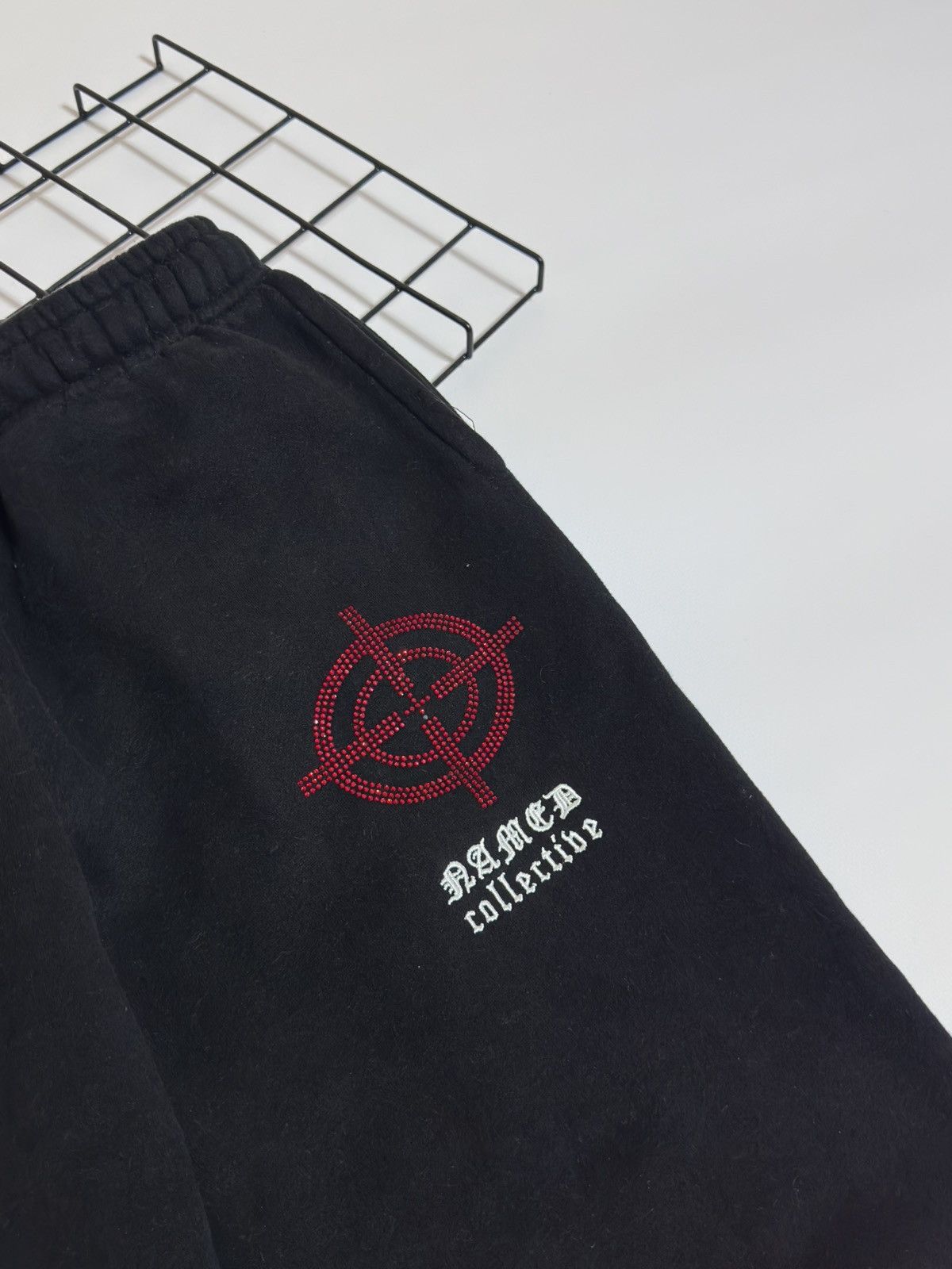 Named Collective NAMED Collective "Old English" Logo Sweatpants Black Size XS Size US 29 - 5 Thumbnail