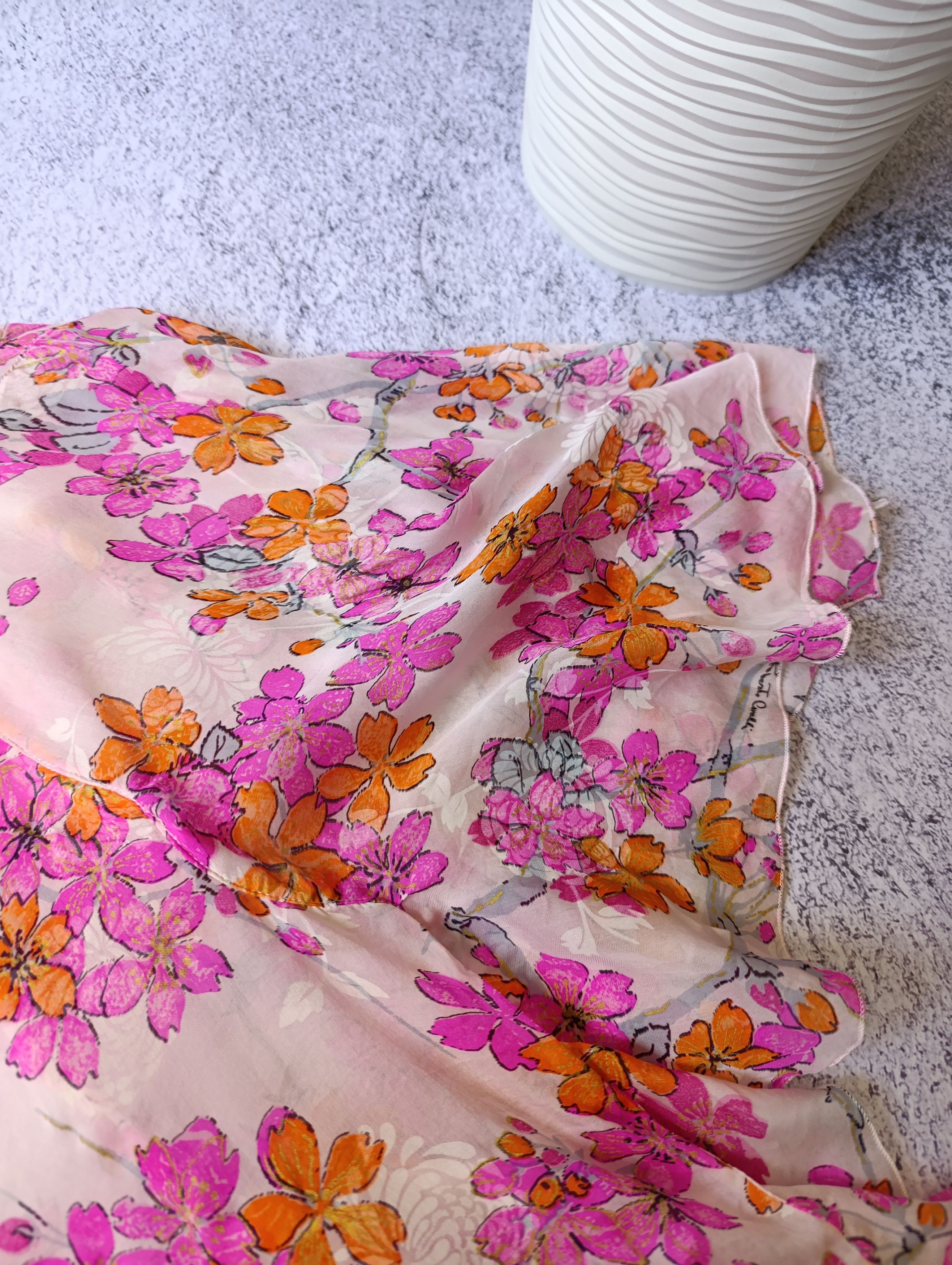 Roberto Cavalli ROBERTO CAVALLI VINTAGE SILK BLOUSE WITH FLOWERS PRINT Size S / US 4 / IT 40 - 6 Thumbnail