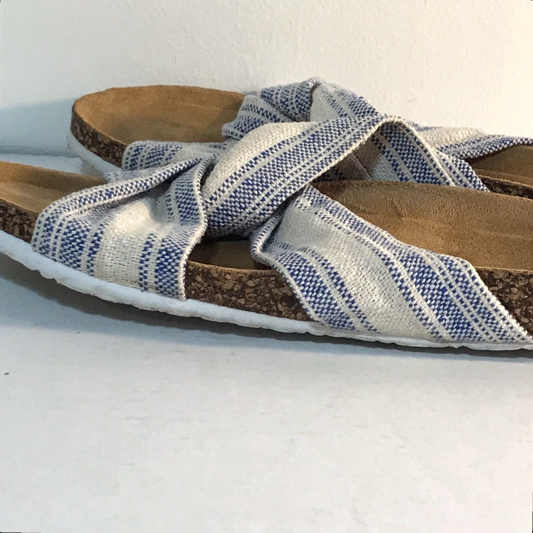 Vintage Time & Tru Women's Size 10-11 Blue/White Striped Crisscross Fabric Slides - Casual, Lightweight, Comfort Size US 10 / IT 40 - 3 Thumbnail
