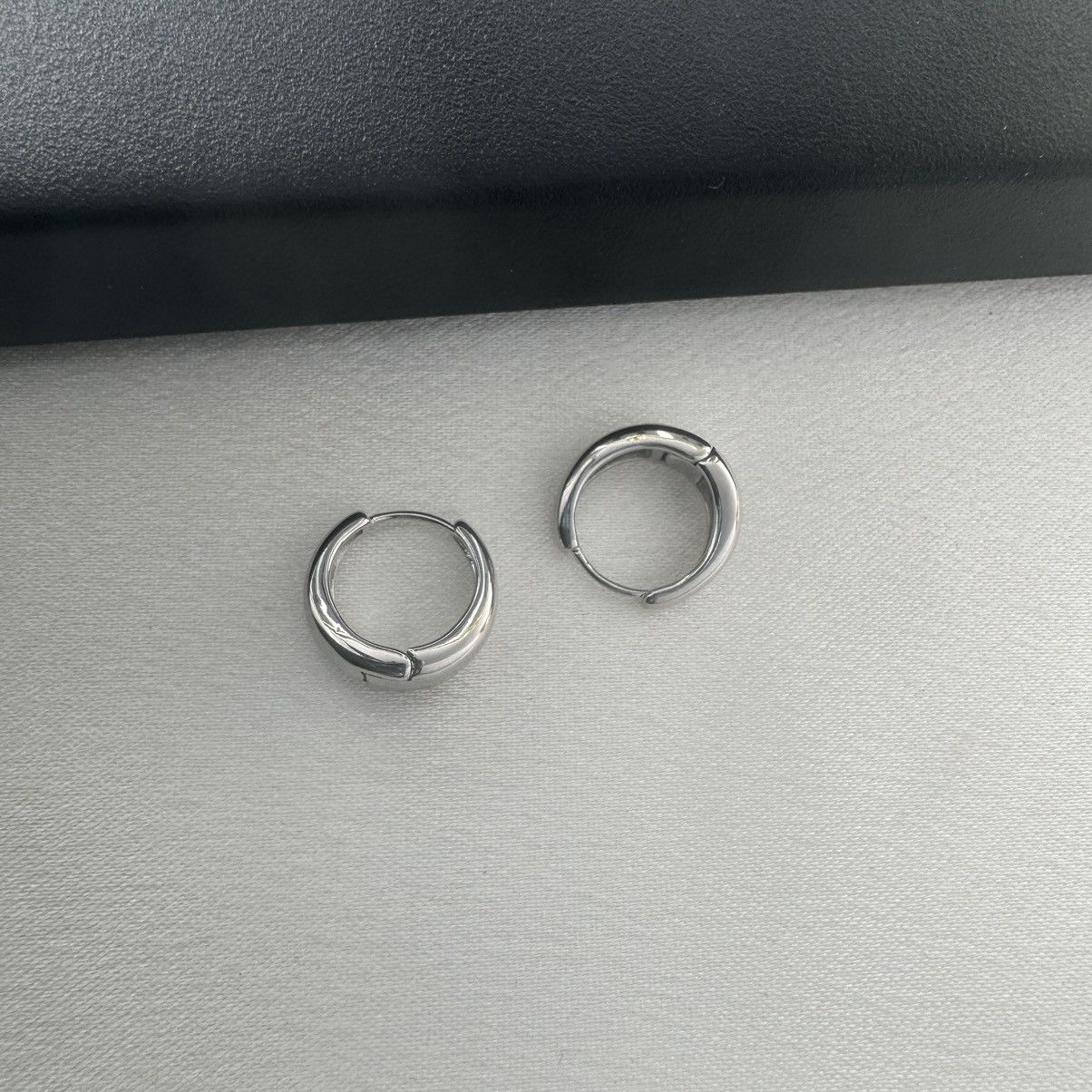 Other Small Hoop Earrings for Men Women Streetwear Unisex Style Size ONE SIZE - 4 Thumbnail