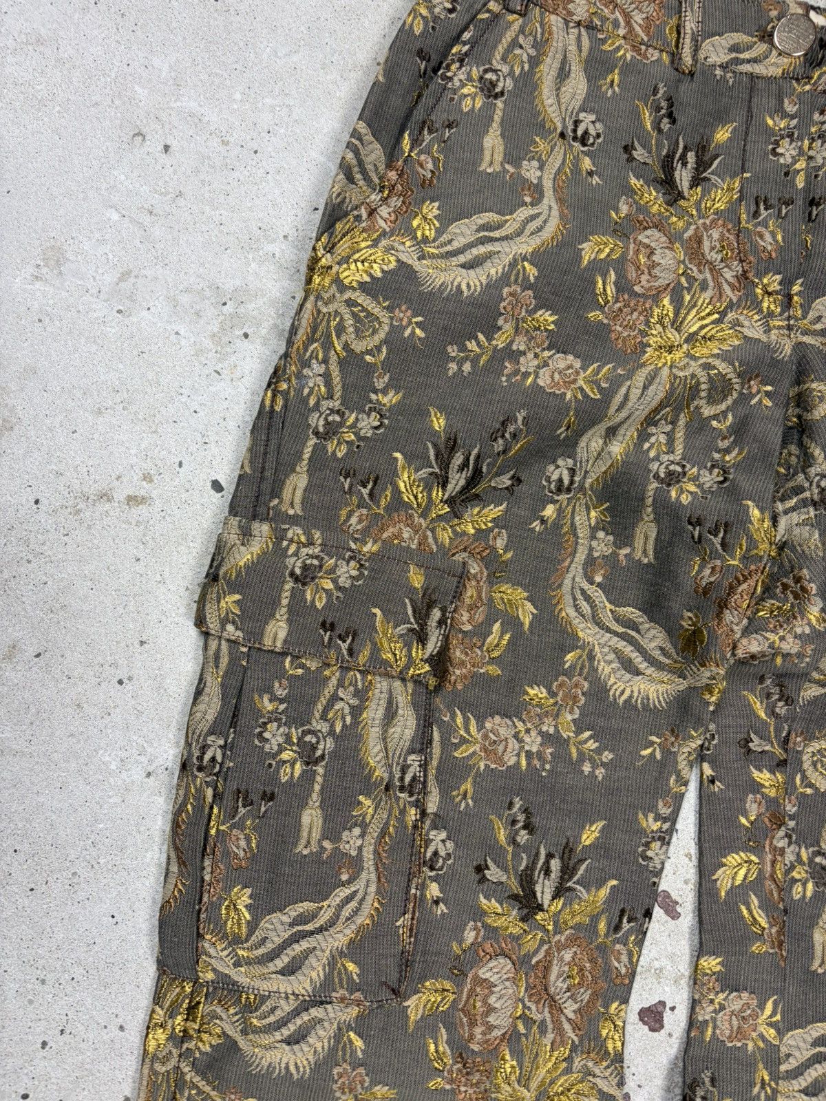 Roberto Cavalli Vintage 2000s Roberto Cavalli Class Floral Cargo Pants Size 30" / US 8 / IT 44 - 7 Thumbnail