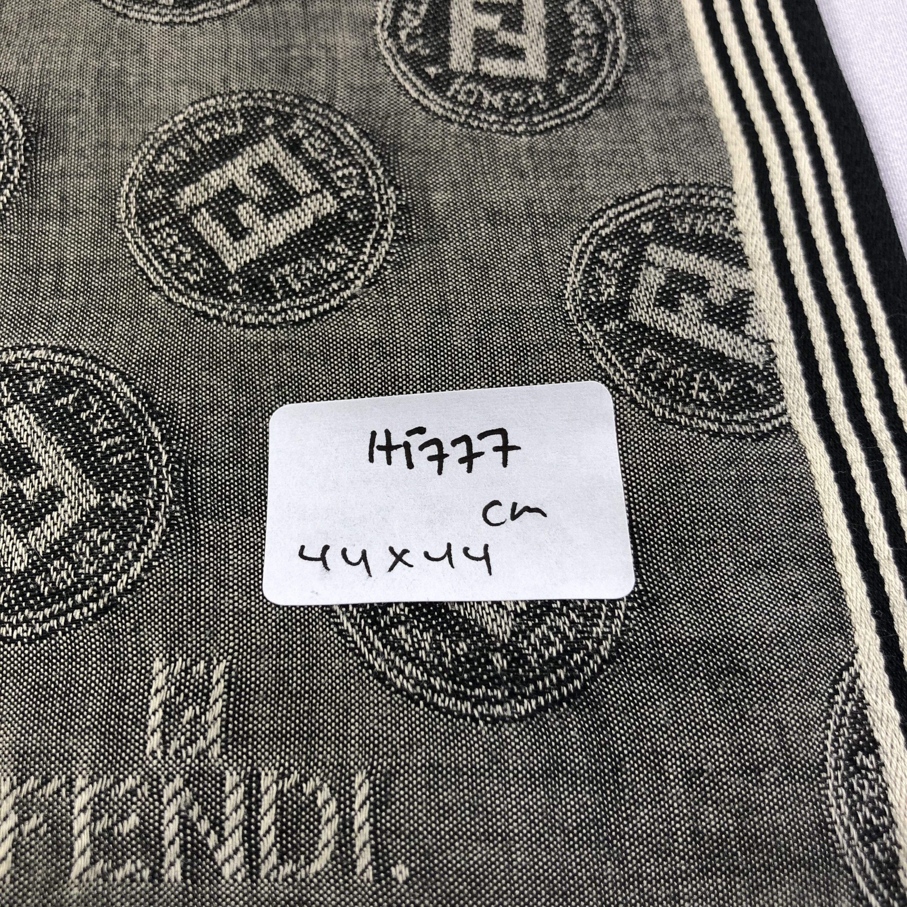 Vintage Fendi Monogram FF Handkerchief Neckerchief Bandana H1777 Size ONE SIZE - 7 Thumbnail