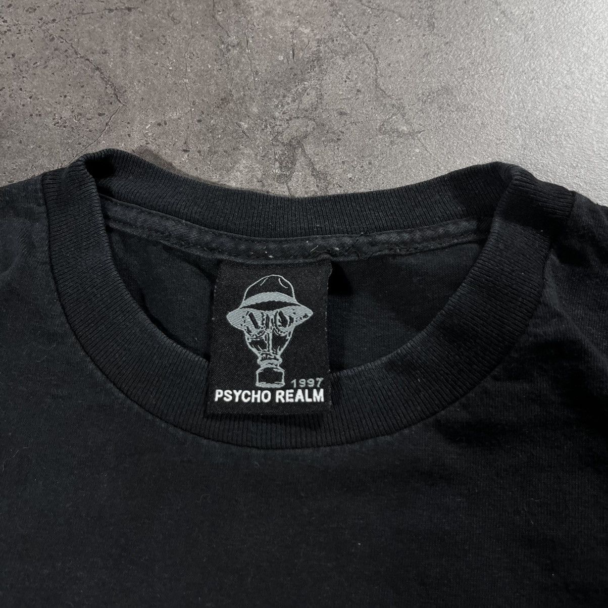Band Tees Vintage 90s Psycho Realm Fuck Love Rock Metal Tshirt Tee Size US XL / EU 56 / 4 - 8 Thumbnail