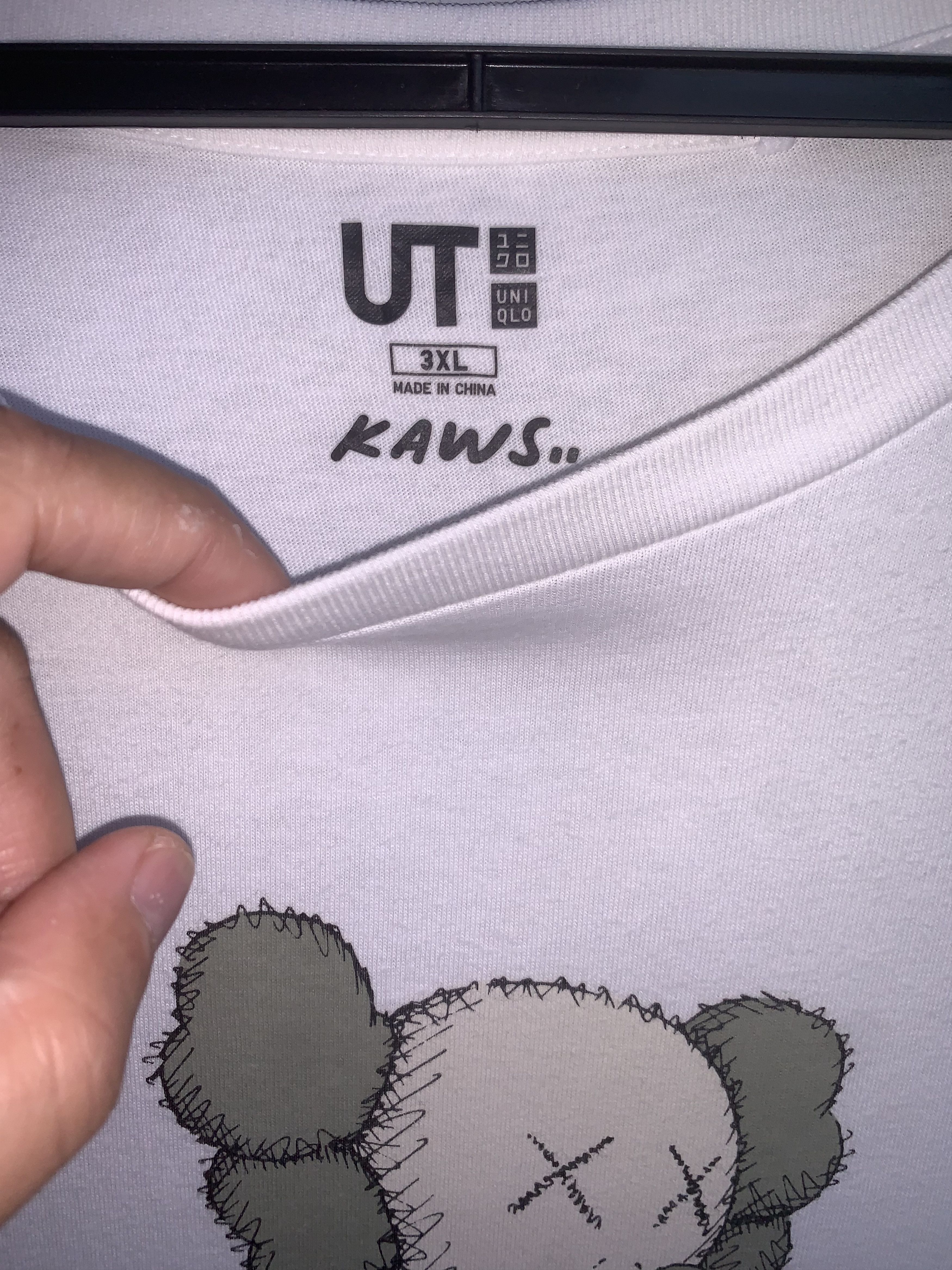 Kaws × Uniqlo Kaws Uniqlo Shirt Size US XL / EU 56 / 4 - 2 Thumbnail