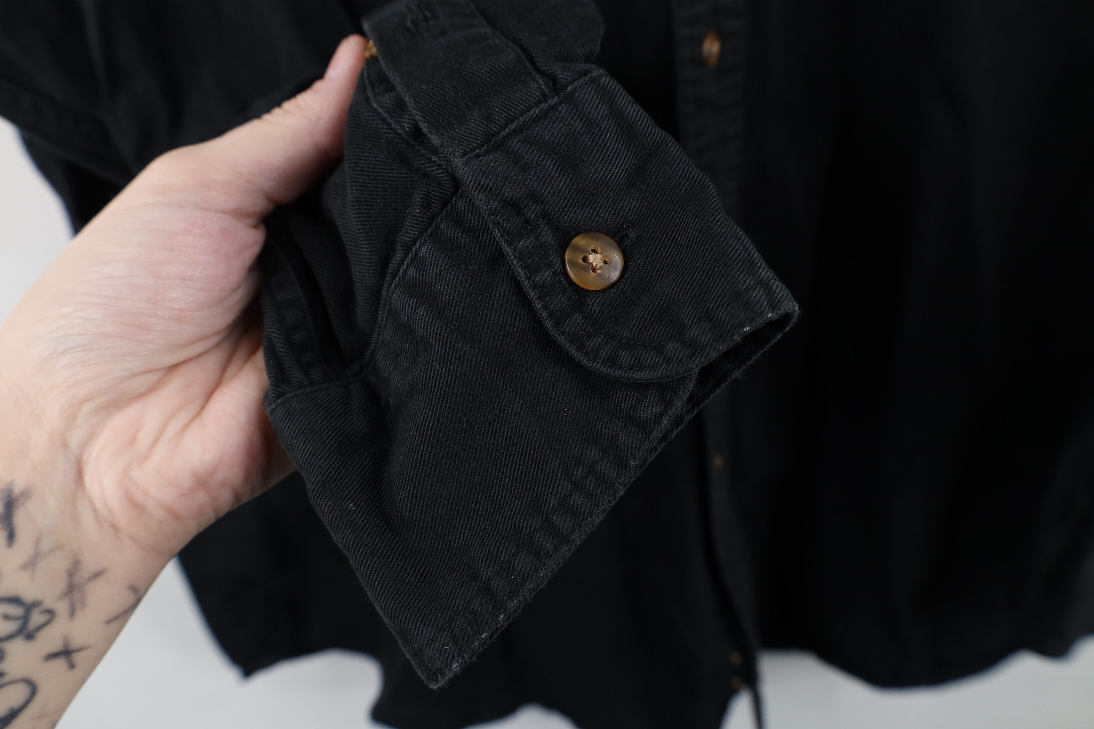 Vintage Vintage 90s Streetwear Big Pocket Cotton Twill Button Shirt Size US L / EU 52-54 / 3 - 5 Thumbnail